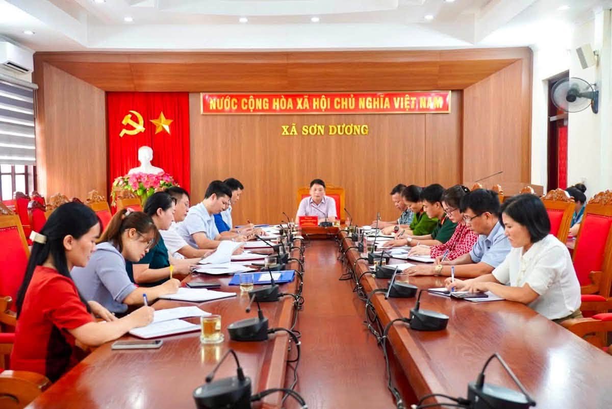Sơn Dương họp phiên thường kỳ UBND xã tháng 8/2026