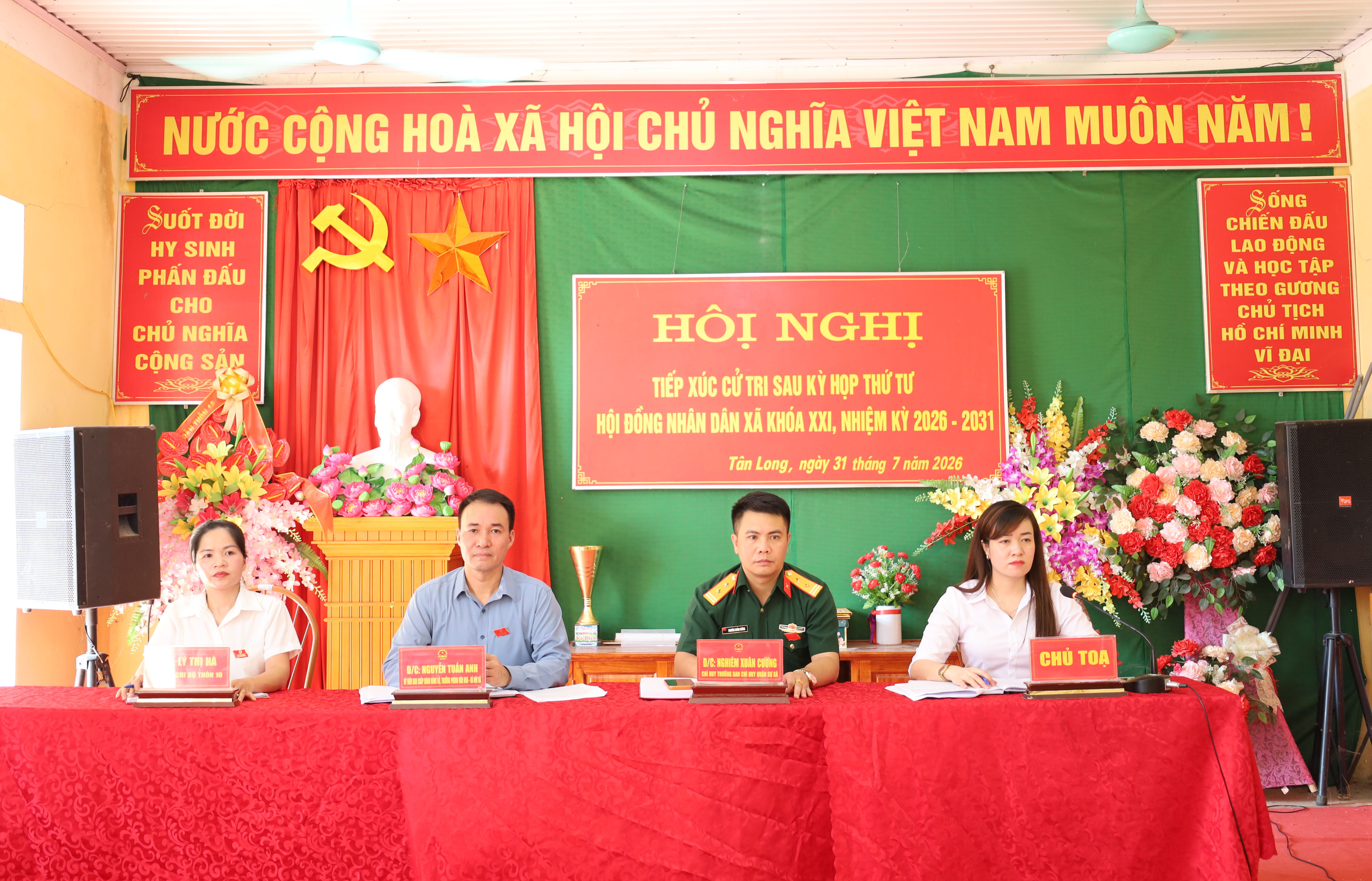Tổ đại biểu số 5 HĐND xã khoá XXI, nhiệm kỳ 2026 - 2031 tiếp xúc cử tri thôn 10 