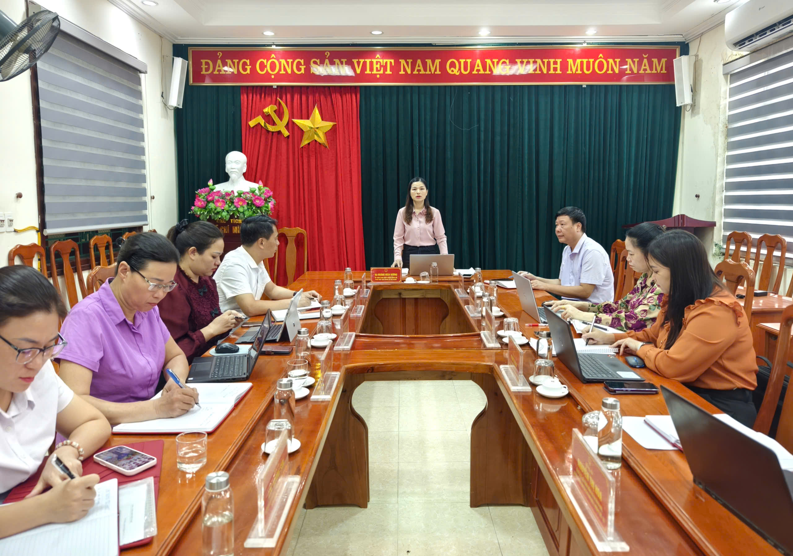 Thường trực HĐND xã Nà Hang họp phiên tháng 9 năm 2026