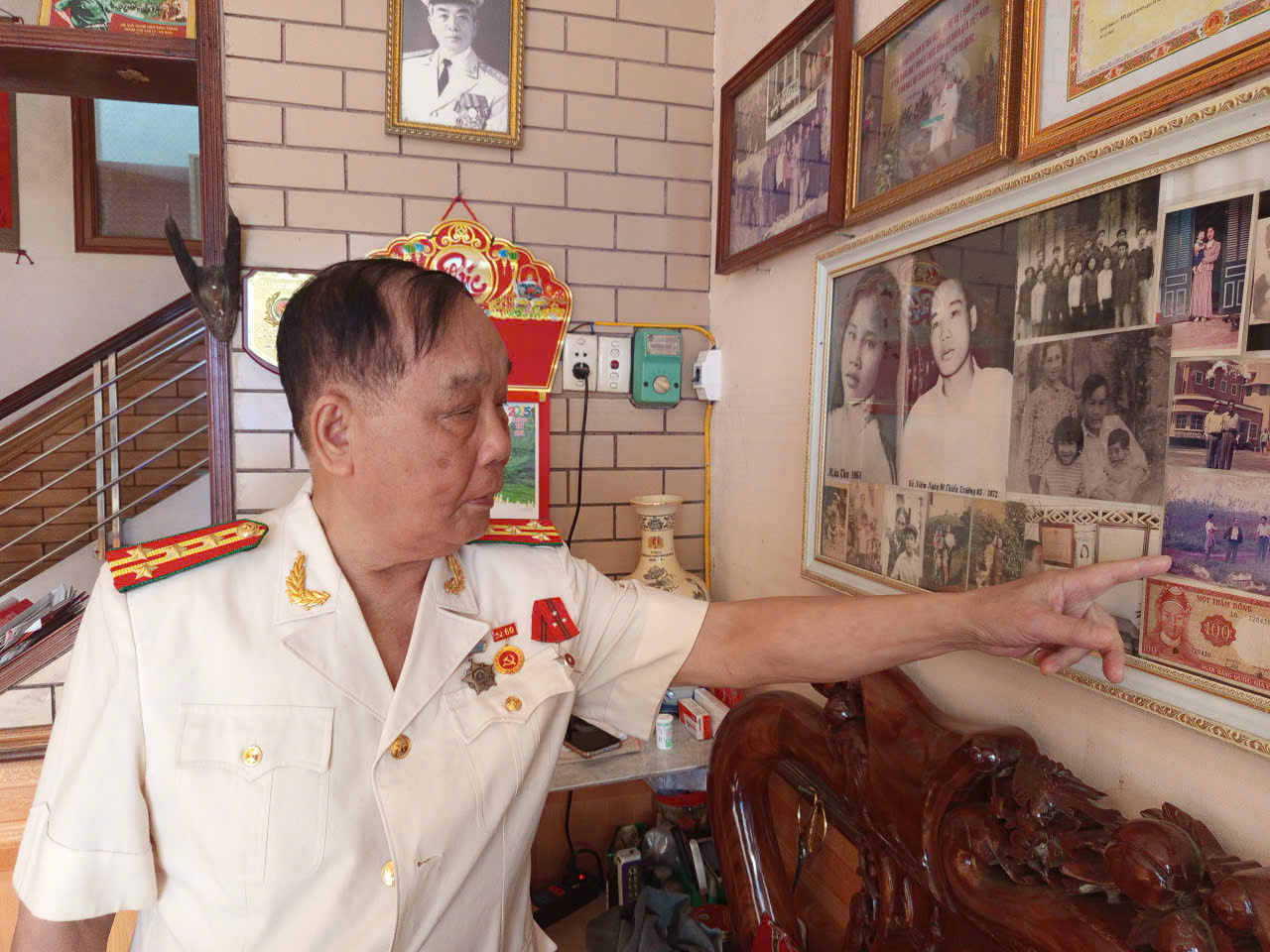 CHIẾN SĨ AN NINH KIÊN CƯỜNG BÁM TRỤ, CHIẾN ĐẤU TRONG LÒNG ĐỊCH CHO ĐẾN NGÀY TOÀN THẮNG