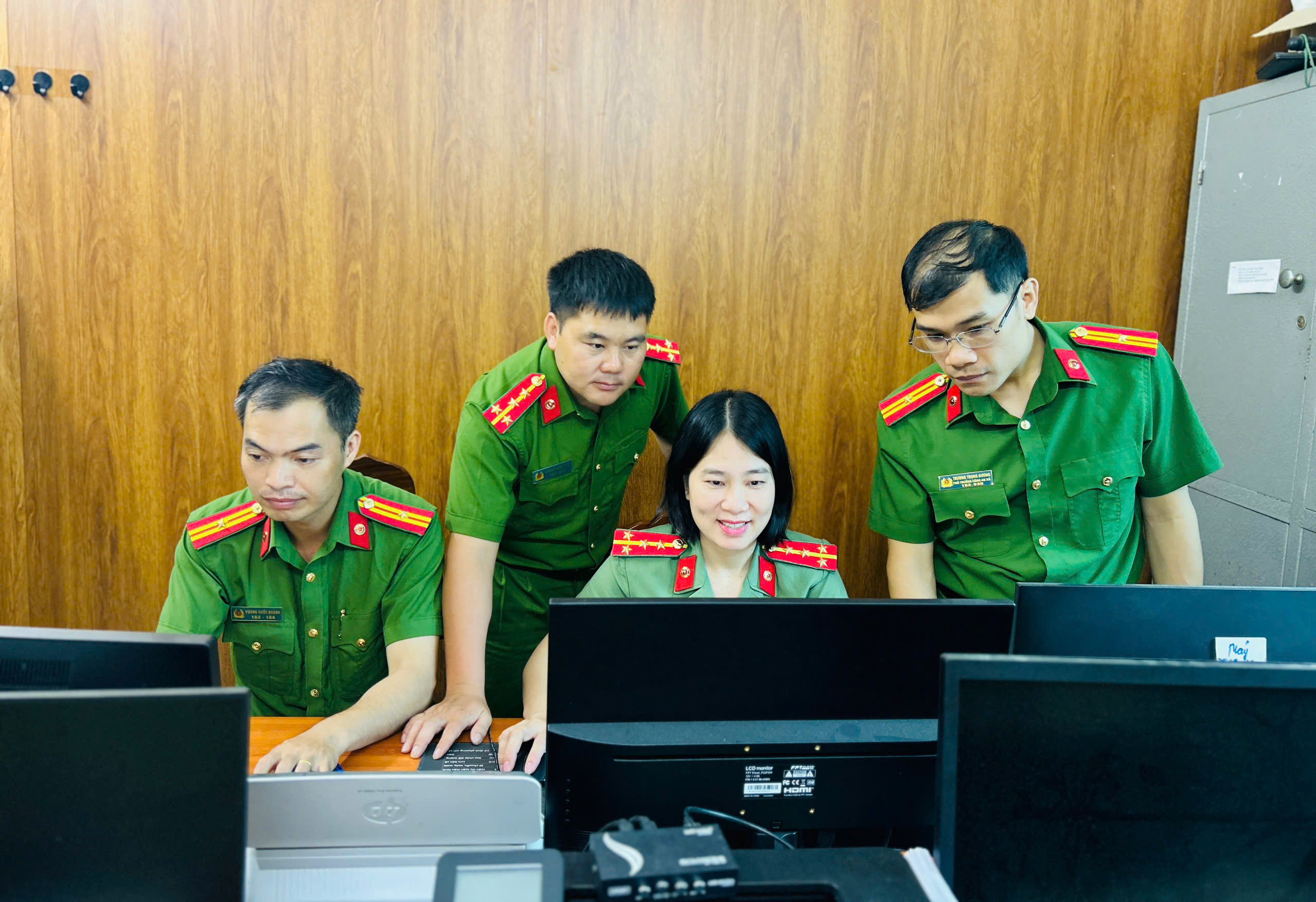 CÔNG AN XÃ CÁN TỶ NÂNG CAO CHẤT LƯỢNG CÔNG TÁC CẢI CÁCH HÀNH CHÍNH