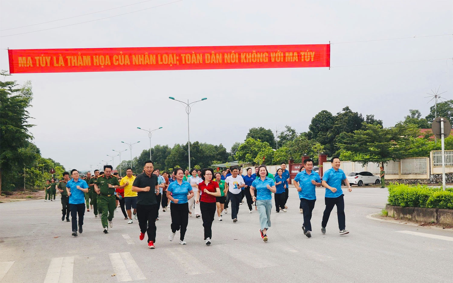 Yên Sơn hưởng ứng Tháng hành động phòng, chống ma túy năm 2026 và triển khai phát động thực hiện Đề án “Tuyên truyền, vận động, hướng dẫn nông dân sản xuất, kinh doanh nông sản, thực phẩm an toàn vì sức khỏe cộng đồng”