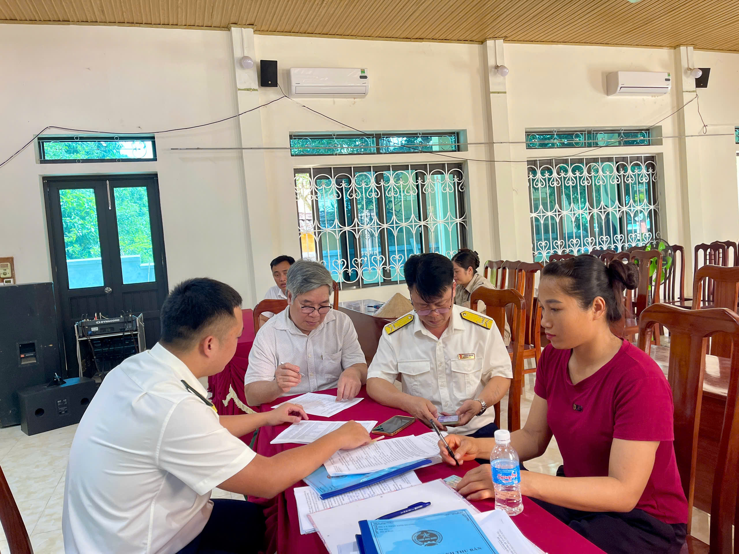 Kiên Đài tuyên truyền, phổ biến chính sách thuế năm 2026 tới các hộ, cá nhân kinh doanh