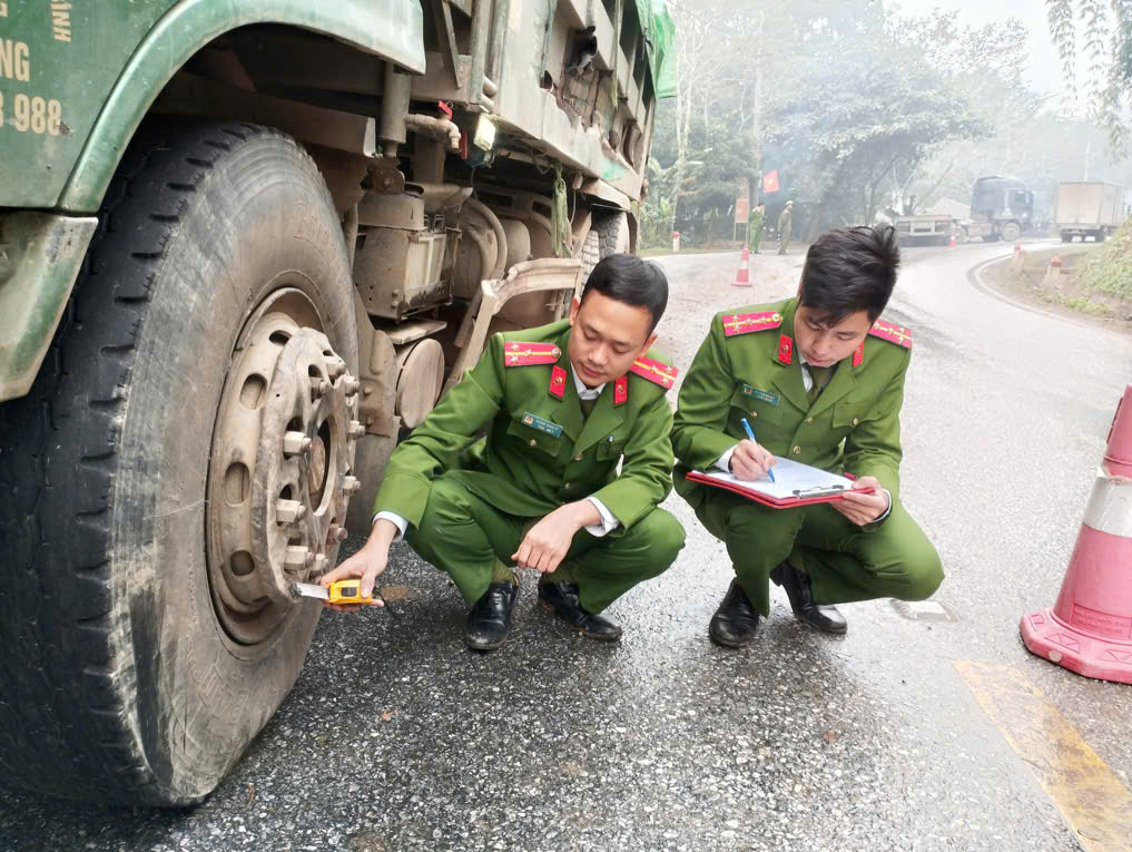 DẤU ẤN CỦA LỰC LƯỢNG KỸ THUẬT HÌNH SỰ TẠI CÁC TỔ ĐỊA BÀN