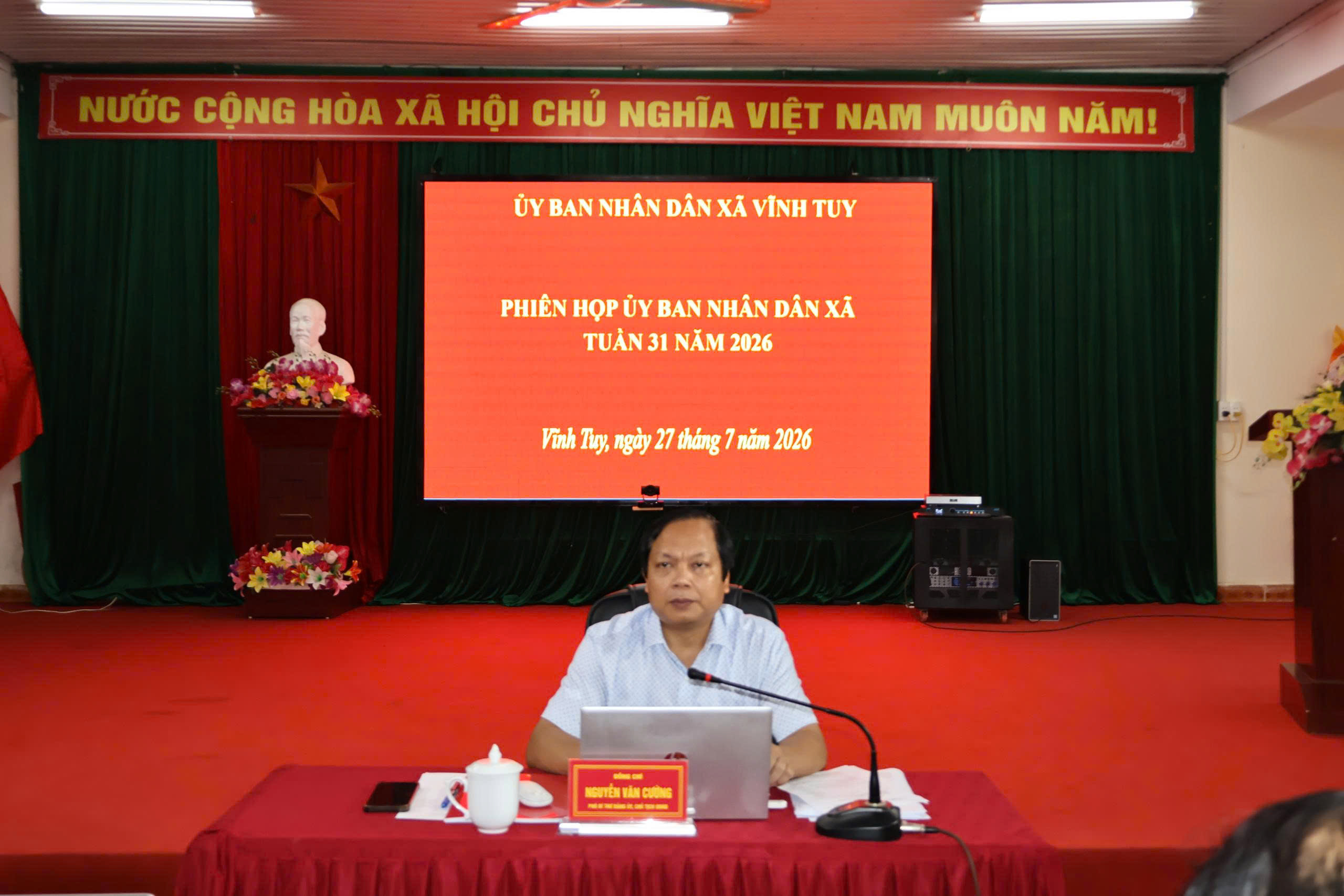 Phi&ecirc;n họp UBND tuần 31 s Cường.jpg