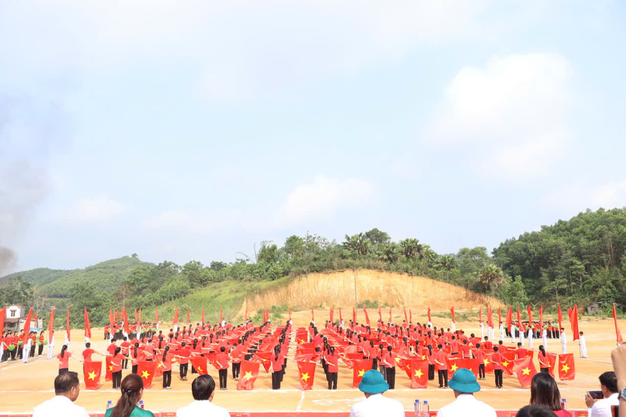 Khai mạc đ diễn.jpg