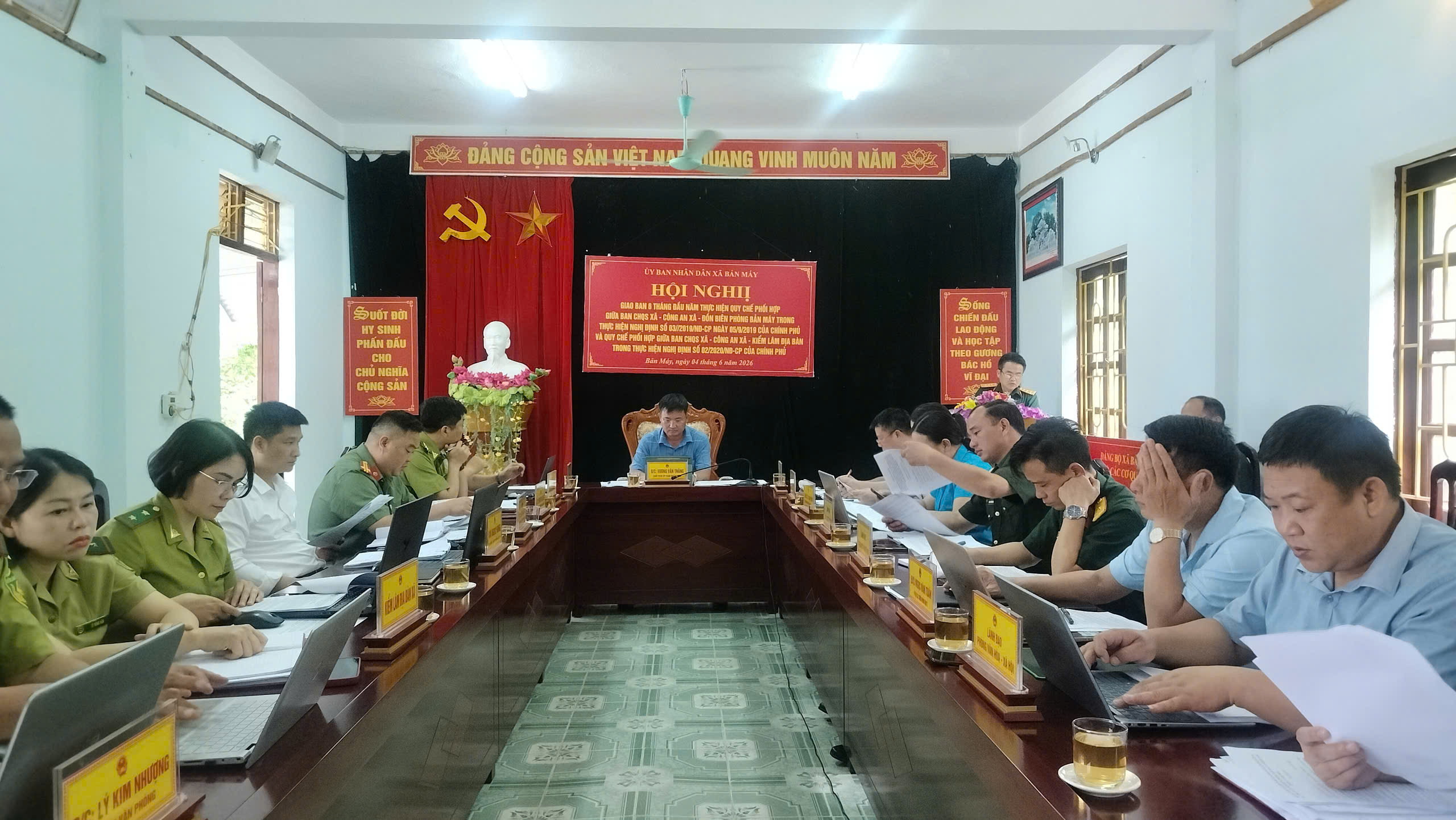 UBND XÃ BẢN MÁY TỔ CHỨC HỘI NGHỊ GIAO BAN THỰC HIỆN QUY CHẾ PHỐI HỢP GIỮA CÁC LỰC LƯỢNG 6 THÁNG ĐẦU NĂM 2026