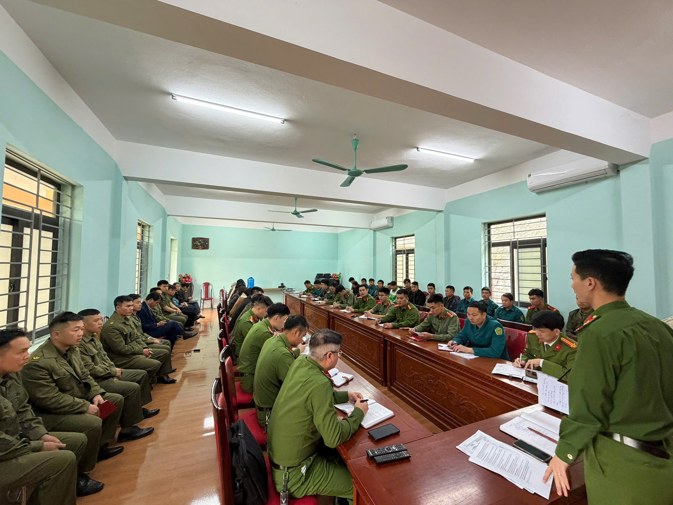 CÔNG AN XÃ NIÊM SƠN TỔ CHỨC HỌP TIỂU  BAN ĐẢM BẢO ANTT PHỤC VỤ CÔNG TÁC BẦU CỬ