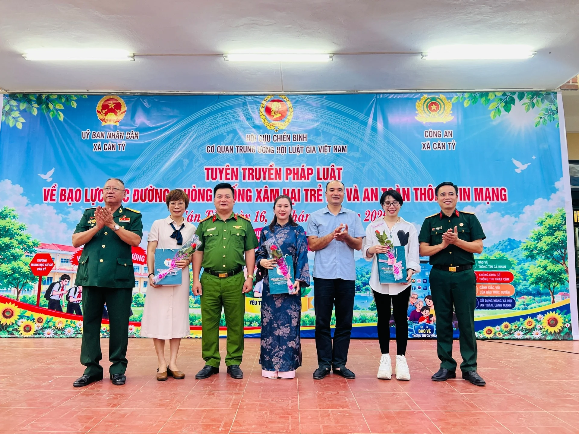 MANG KIẾN THỨC PHÁP LUẬT ĐẾN VÙNG BIÊN