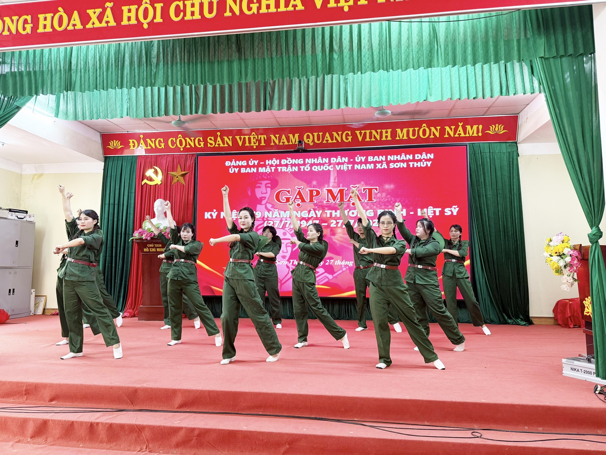 z8086841561839_cc8cc8334b68a71efe01c54c540ac1fa.jpg