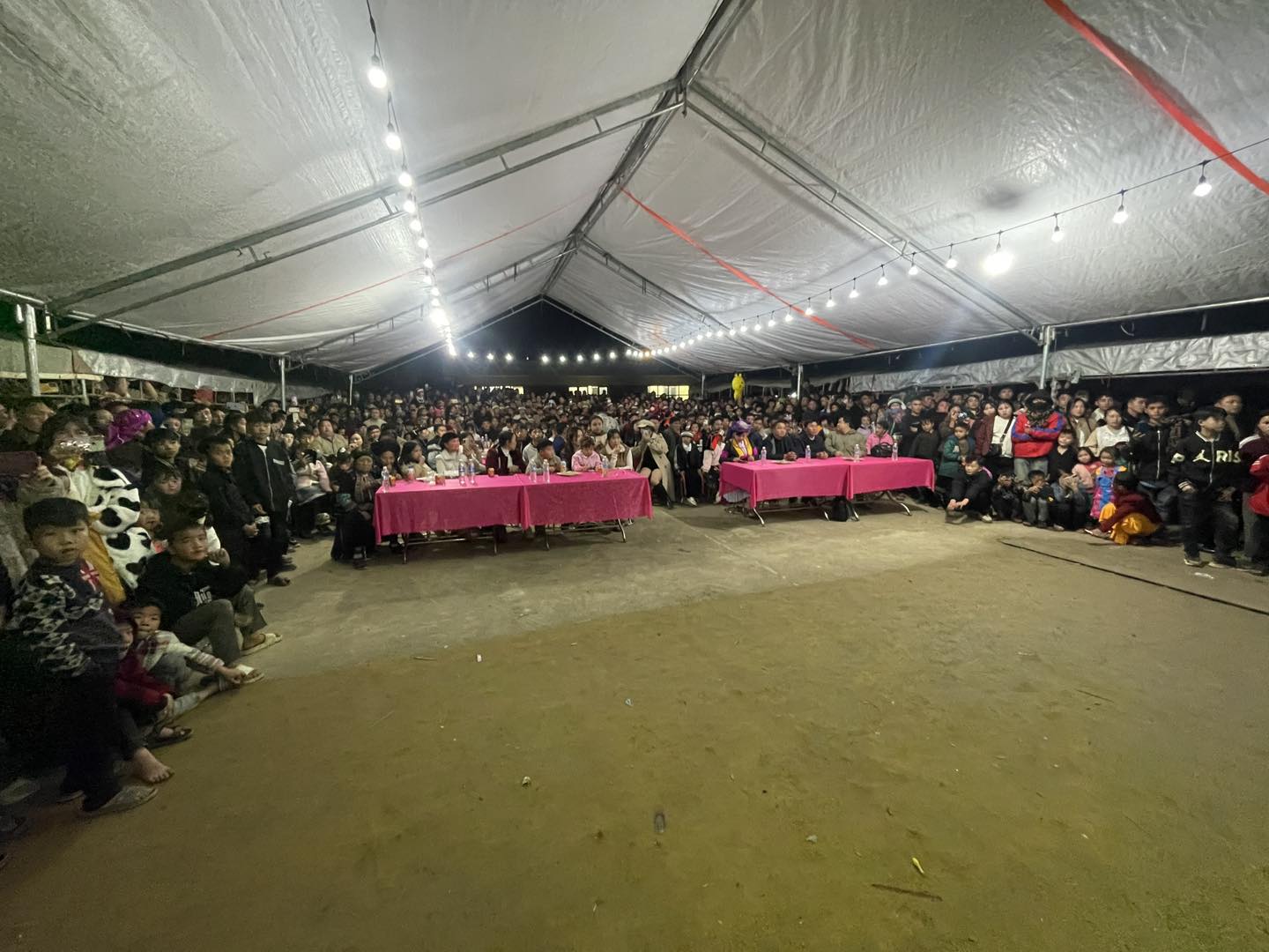 LŨNG PHÌN TỔ CHỨC CHƯƠNG TRÌNH “MỪNG ĐẢNG – MỪNG XUÂN” NĂM 2026