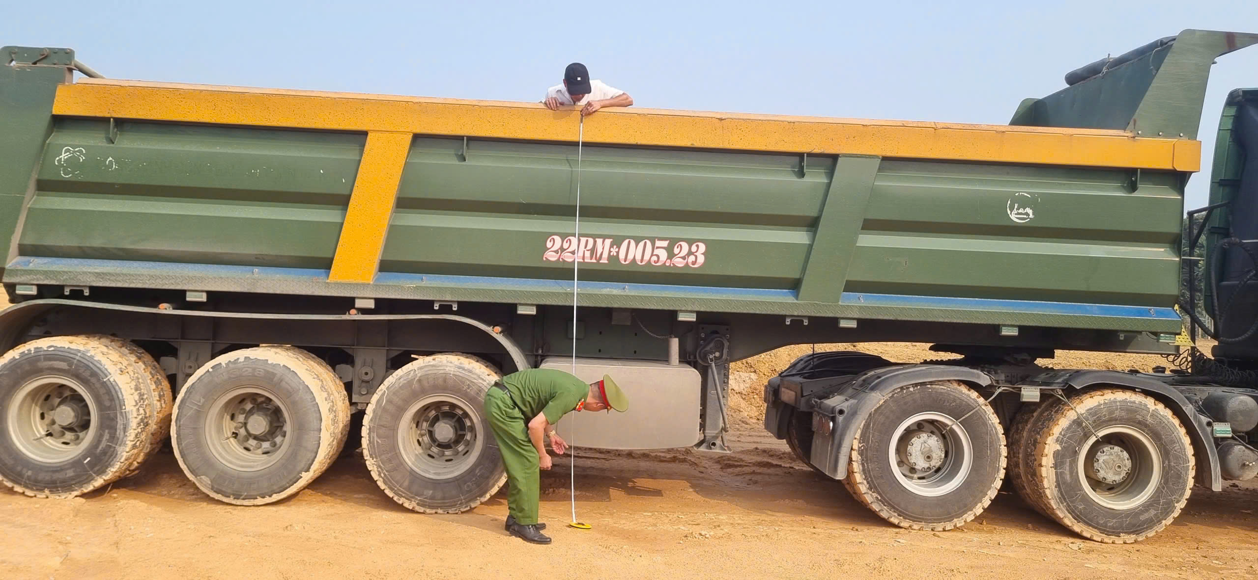 TỔNG KIỂM TRA, RÀ SOÁT XE Ô TÔ TẢI TỰ ĐỔ, SƠ MI RƠ MOOC TỰ ĐỔ CÓ TẢI TRỌNG TỪ 15.000 KG TRỞ LÊN TRÊN ĐỊA BÀN