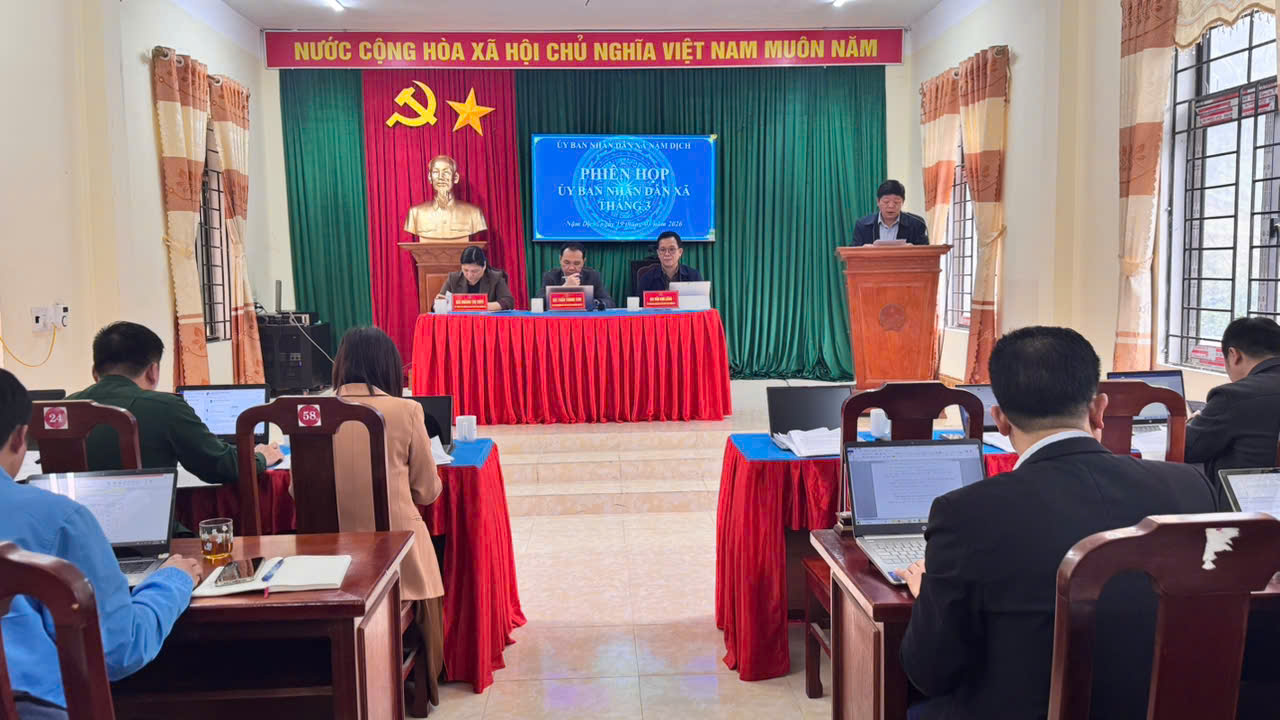 PHIÊN HỌP ỦY BAN NHÂN DÂN XÃ THÁNG 3