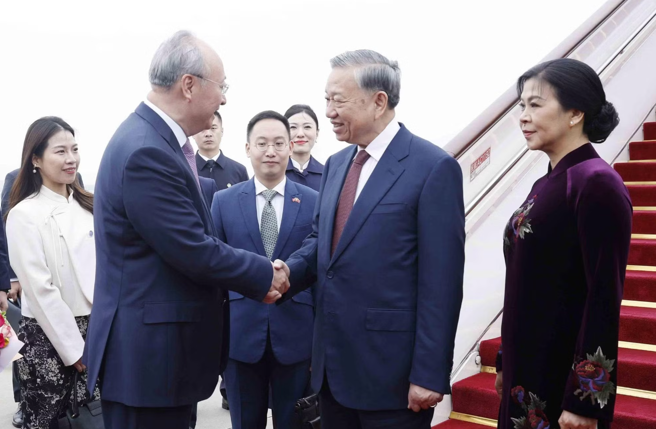 Tổng Bí thư, Chủ tịch nước Tô Lâm và phu nhân bắt đầu chuyến thăm cấp Nhà nước đến Trung Quốc
