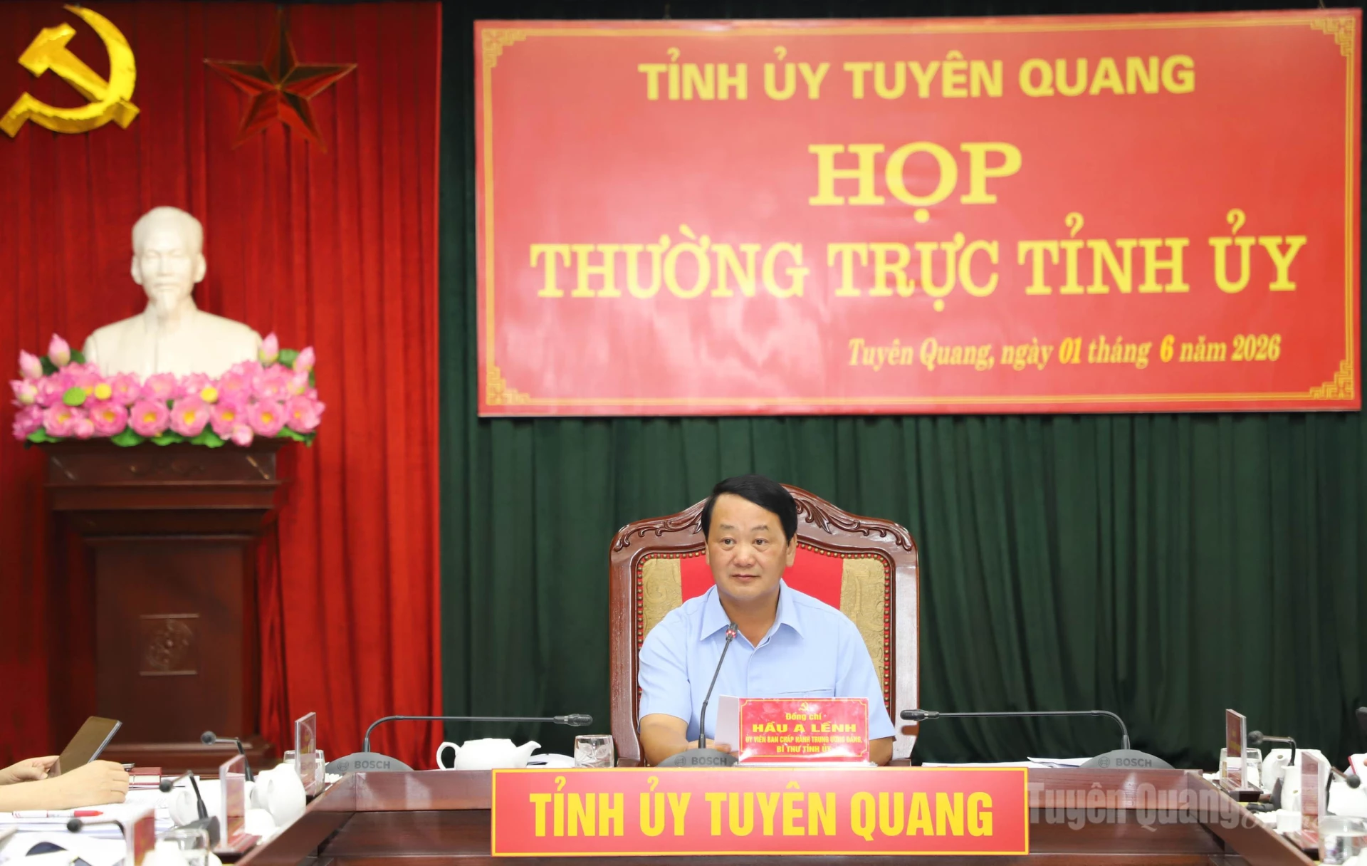 Triển khai có hiệu quả nhiệm vụ sắp xếp thôn bản, tổ dân phố