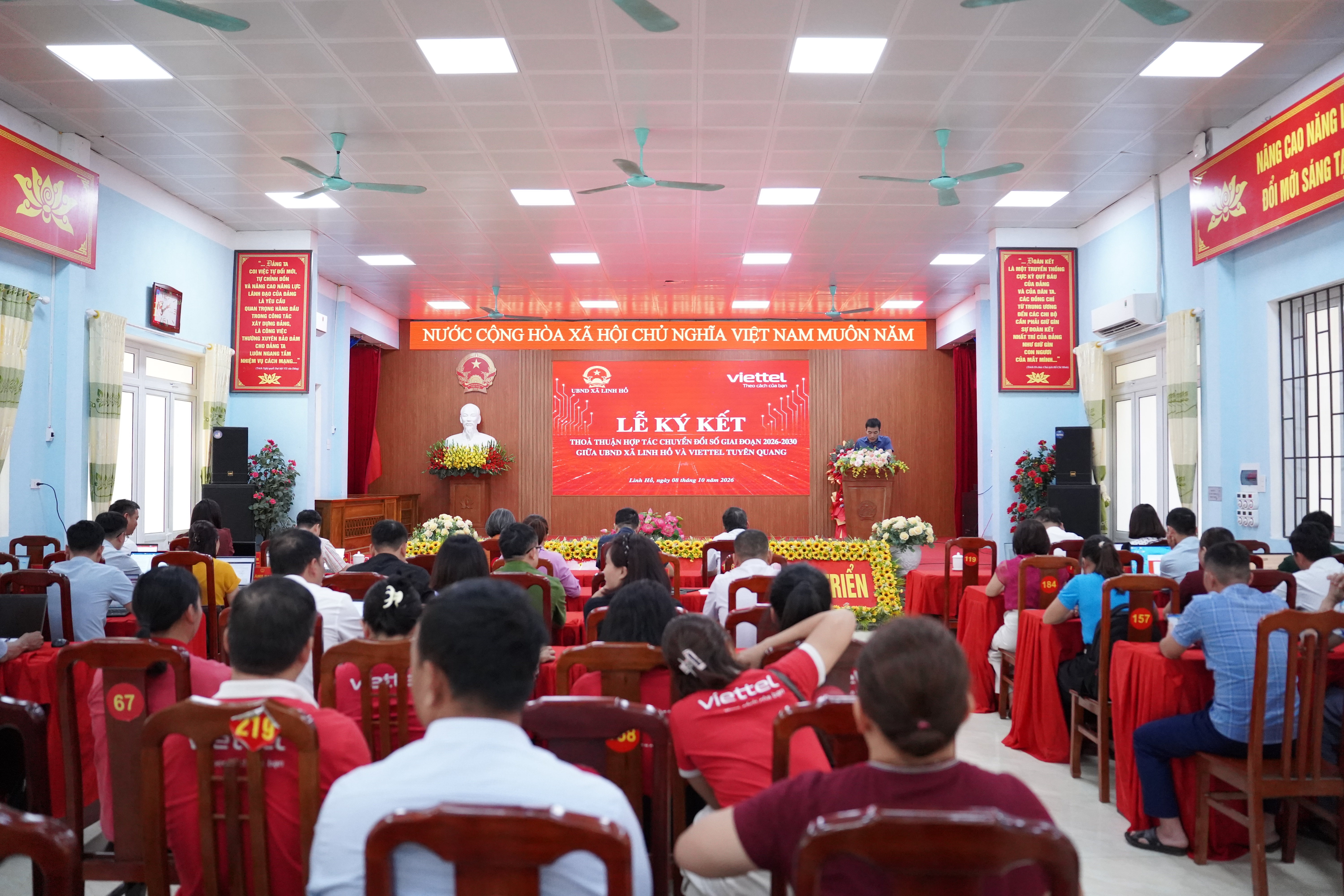 Xã Linh Hồ ký kết thỏa thuận hợp tác về chuyển đổi số giai đoạn 2026 –2030 với Viettel Tuyên Quang