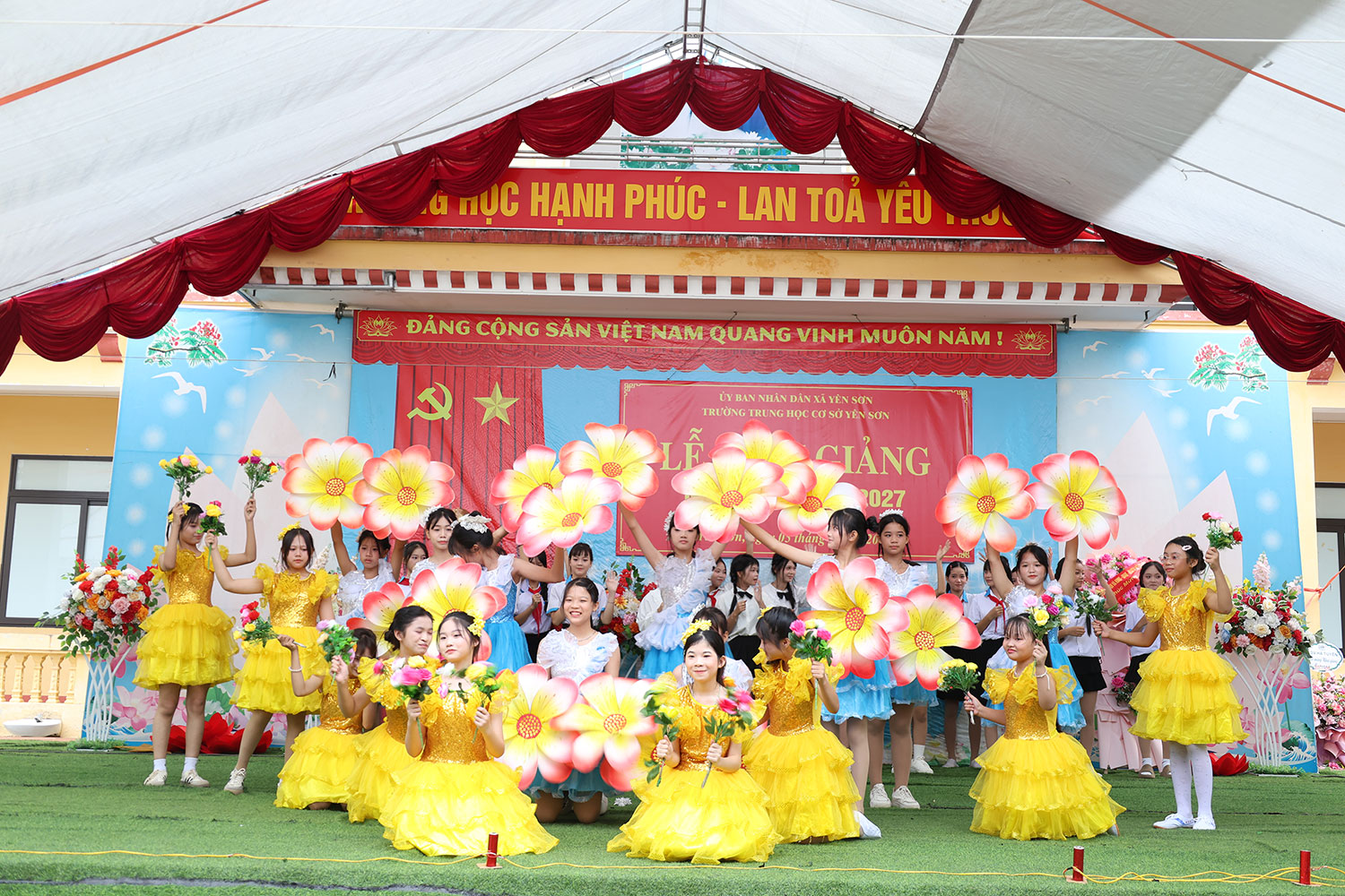 khai-giang10.jpg