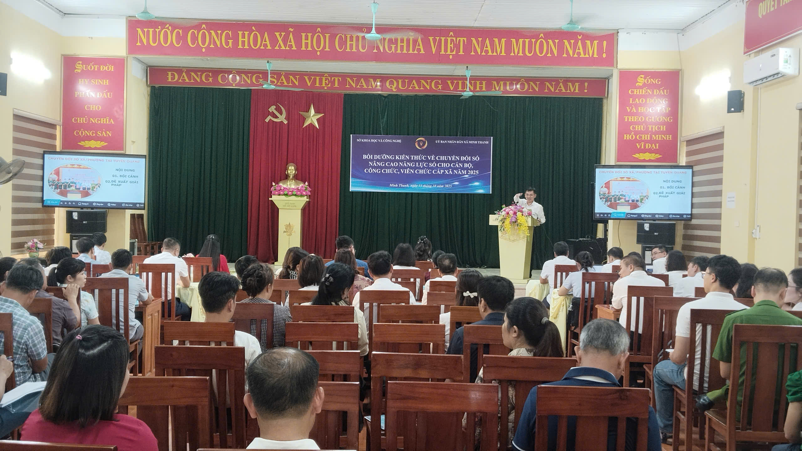 Tăng cường năng lực ứng dụng công nghệ số cho đội ngũ cán bộ cấp xã