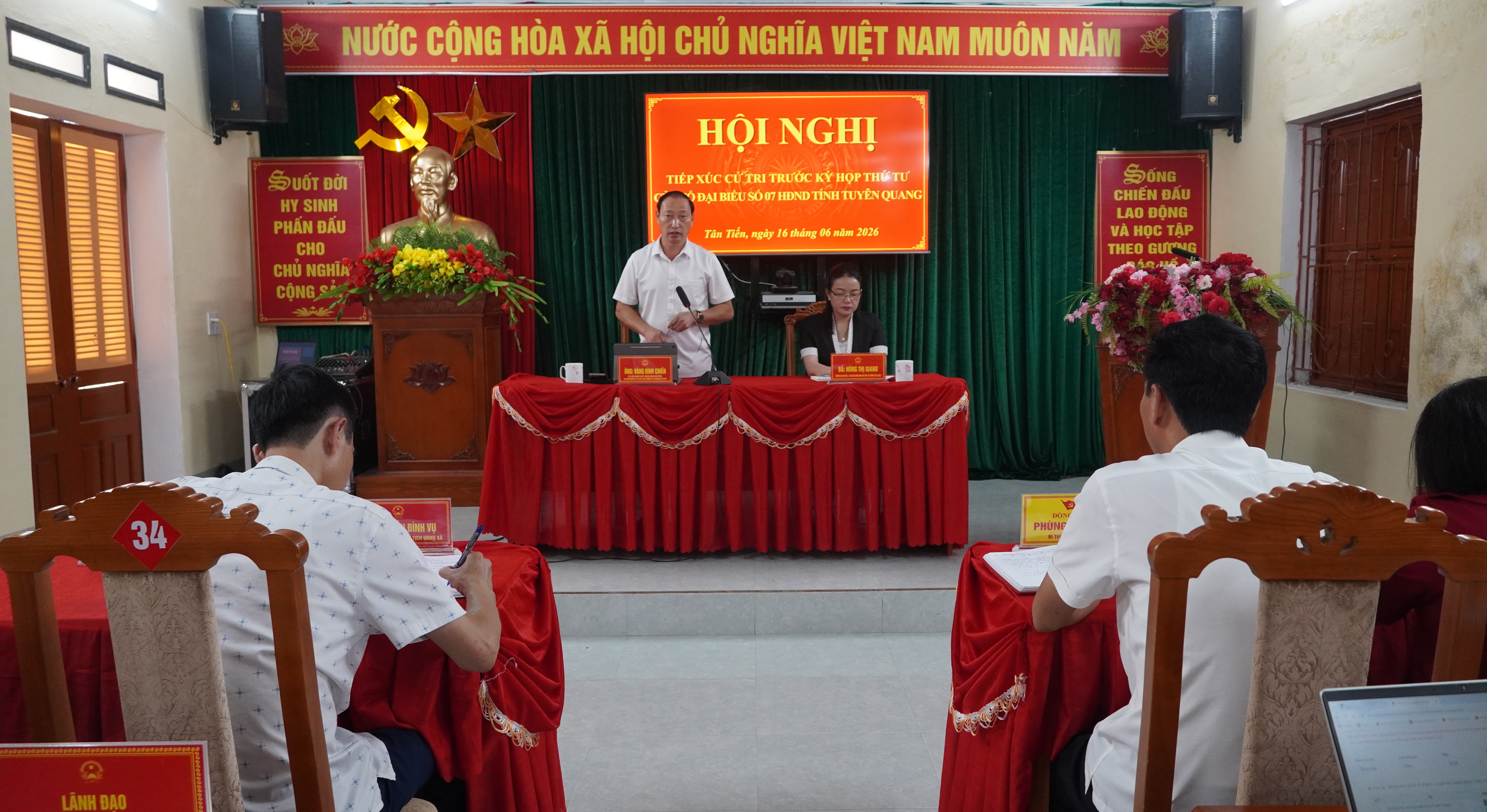 Hội nghị tiếp xúc cử tri trước kỳ họp thứ 4 của tổ đại biểu số 7 HĐND tỉnh Tuyên Quang 
