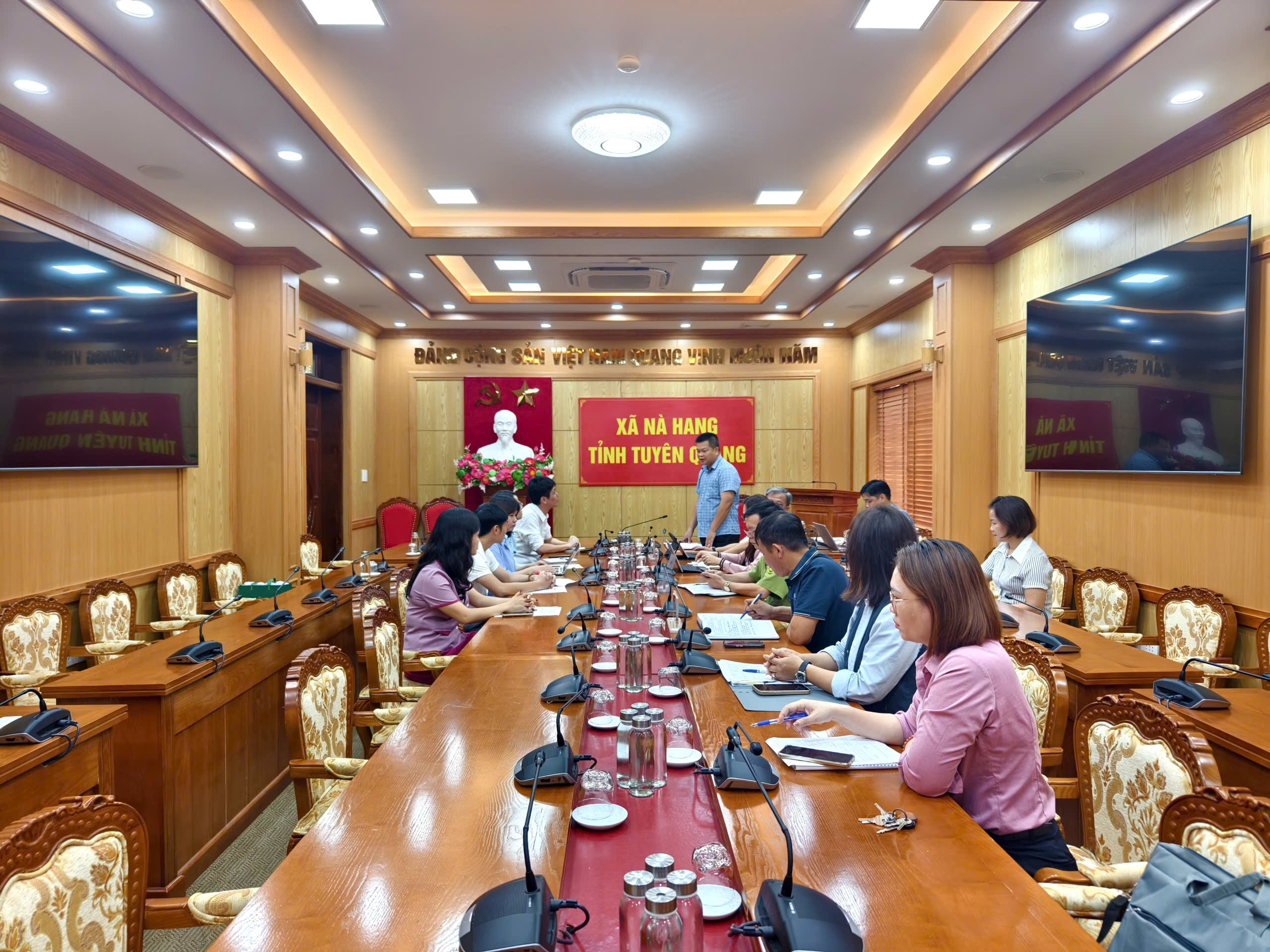 Xã Nà Hang làm việc với Công ty TNHH Điện sinh khối Erex Tuyên Quang