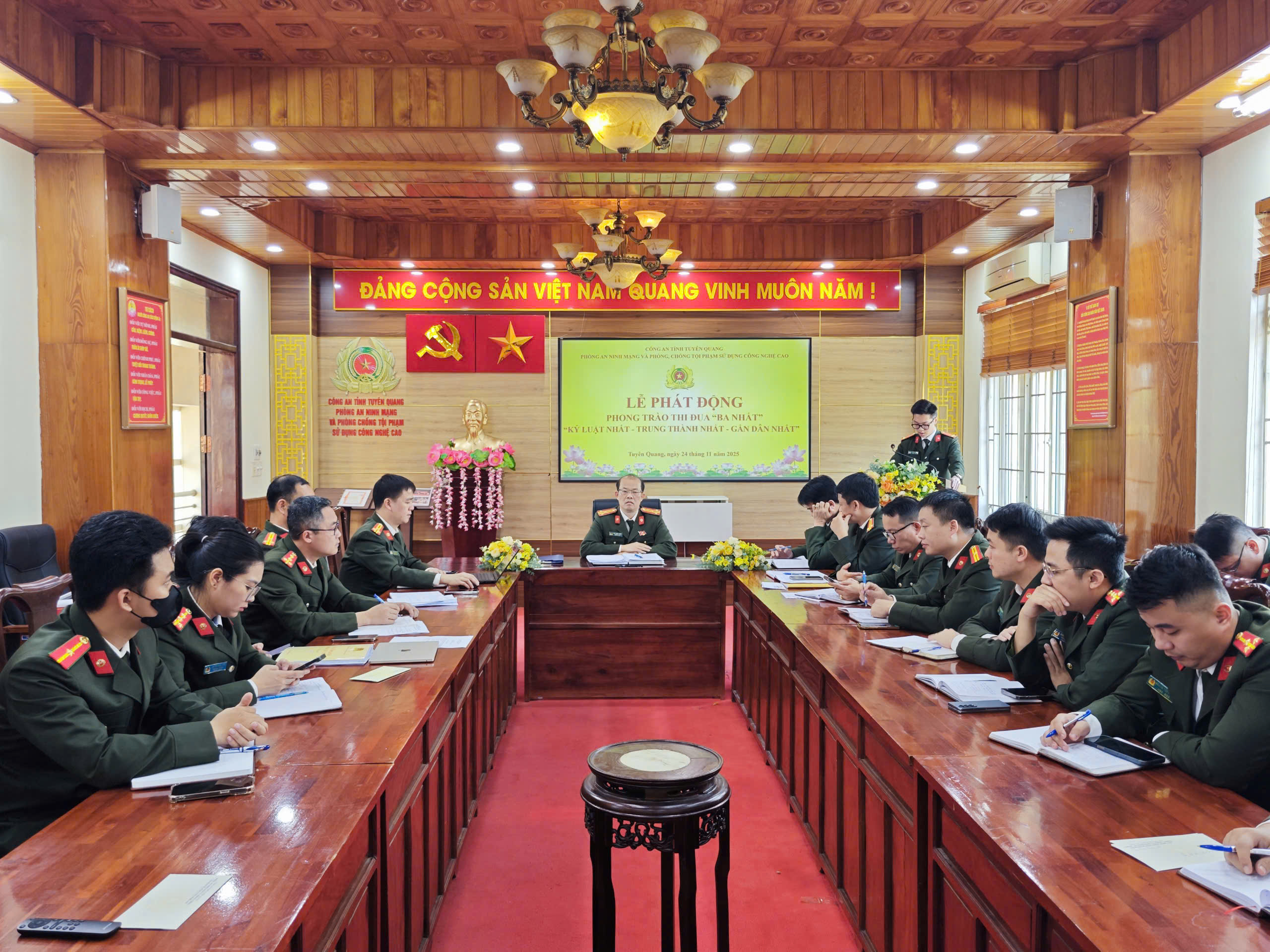 PHÒNG AN NINH MẠNG VÀ PHÒNG, CHỐNG TỘI PHẠM SỬ DỤNG CÔNG NGHỆ CAO PHÁT ĐỘNG PHONG TRÀO THI ĐUA “BA NHẤT”