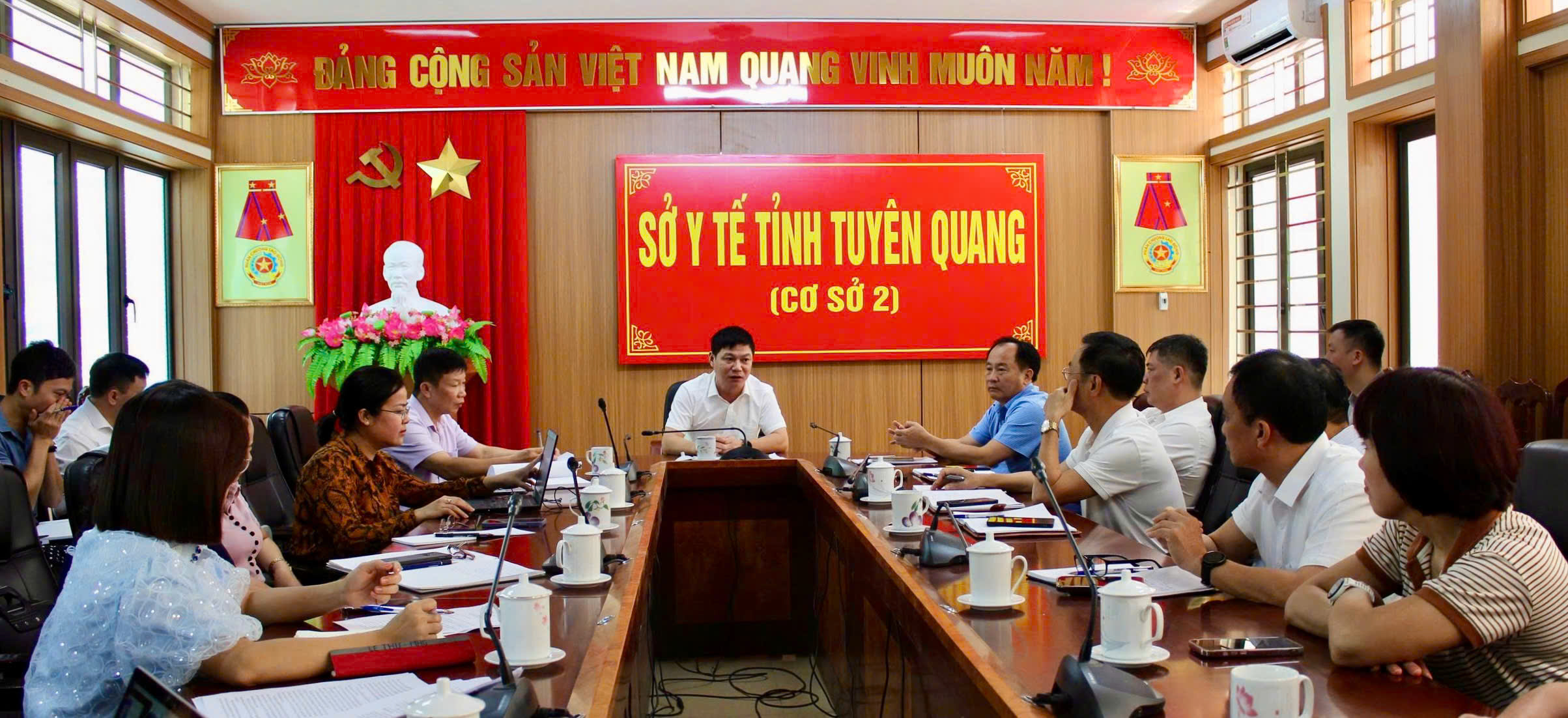 Sở Y tế làm việc với các cơ sở ký hợp đồng Khám chữa bệnh bảo hiểm y tế