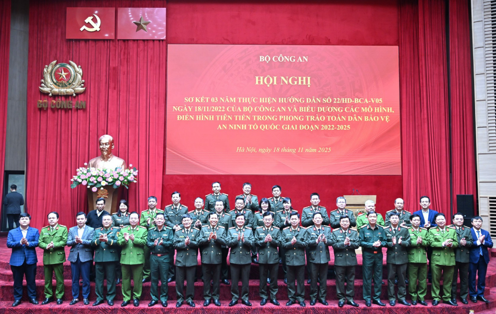 BIỂU DƯƠNG CÁC MÔ HÌNH, ĐIỂN HÌNH TIÊN TIẾN TRONG PHONG TRÀO TOÀN DÂN BẢO VỆ AN NINH TỔ QUỐC GIAI ĐOẠN 2022 - 2025