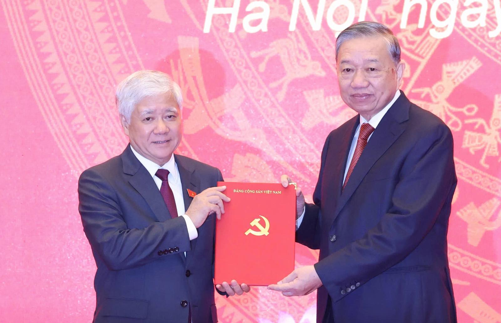 Bộ Chính trị điều động ông Đỗ Văn Chiến giữ chức Phó Bí thư Thường trực Đảng ủy Quốc hội