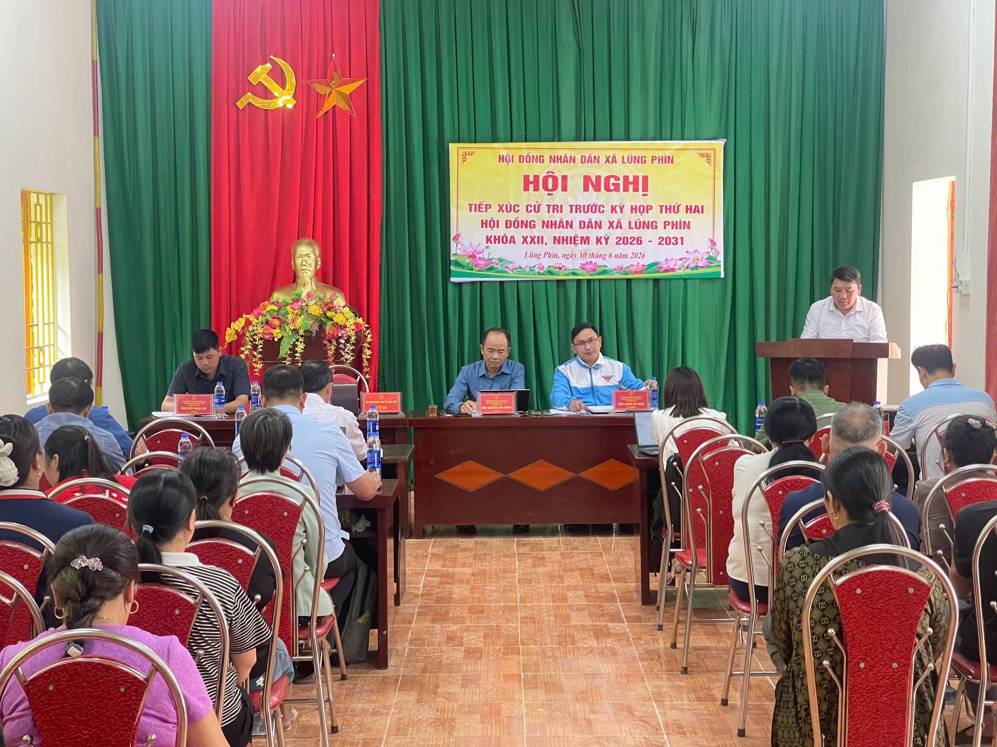 Tổ đại biểu HĐND số 1 xã Lũng Phìn tiếp xúc cử tri tại các thôn Lũng Phìn, Cờ Láng, Mao Sao Phìn