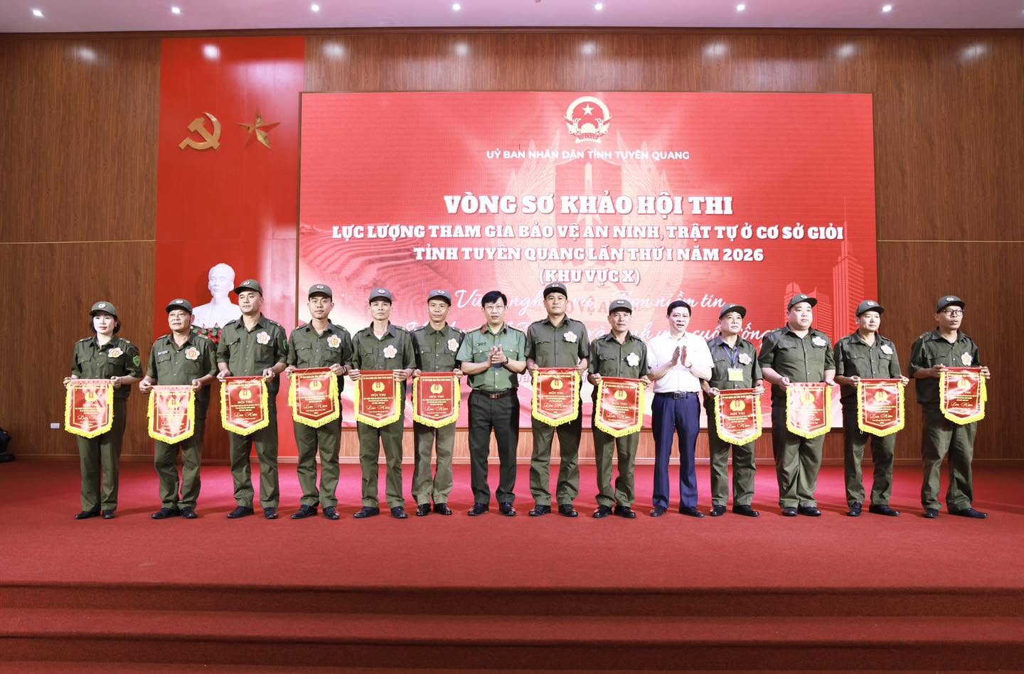 SÔI NỔI VÒNG SƠ KHẢO HỘI THI LỰC LƯỢNG THAM GIA BẢO VỆ AN NINH TRẬT TỰ Ở CƠ SỞ GIỎI KHU VỰC X