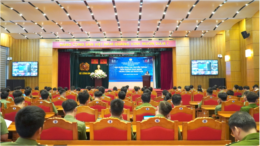 NÂNG CAO NĂNG LỰC TRUYỀN THÔNG SỐ CHO CÁN BỘ, CHIẾN SĨ CÔNG AN TRONG KỶ NGUYÊN SỐ