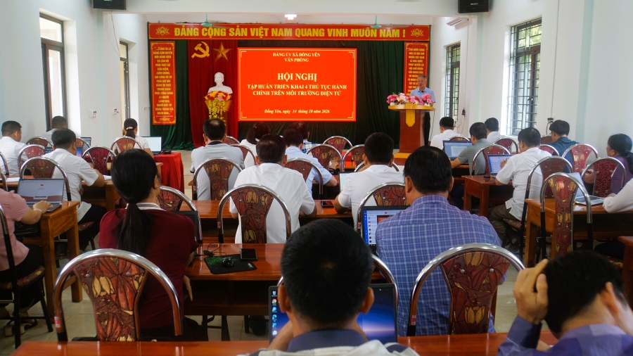 Đảng ủy xã Đồng Yên tổ chức hội nghị tập huấn triển khai 04 nội dung thủ tục hành chính trên môi trường điện tử