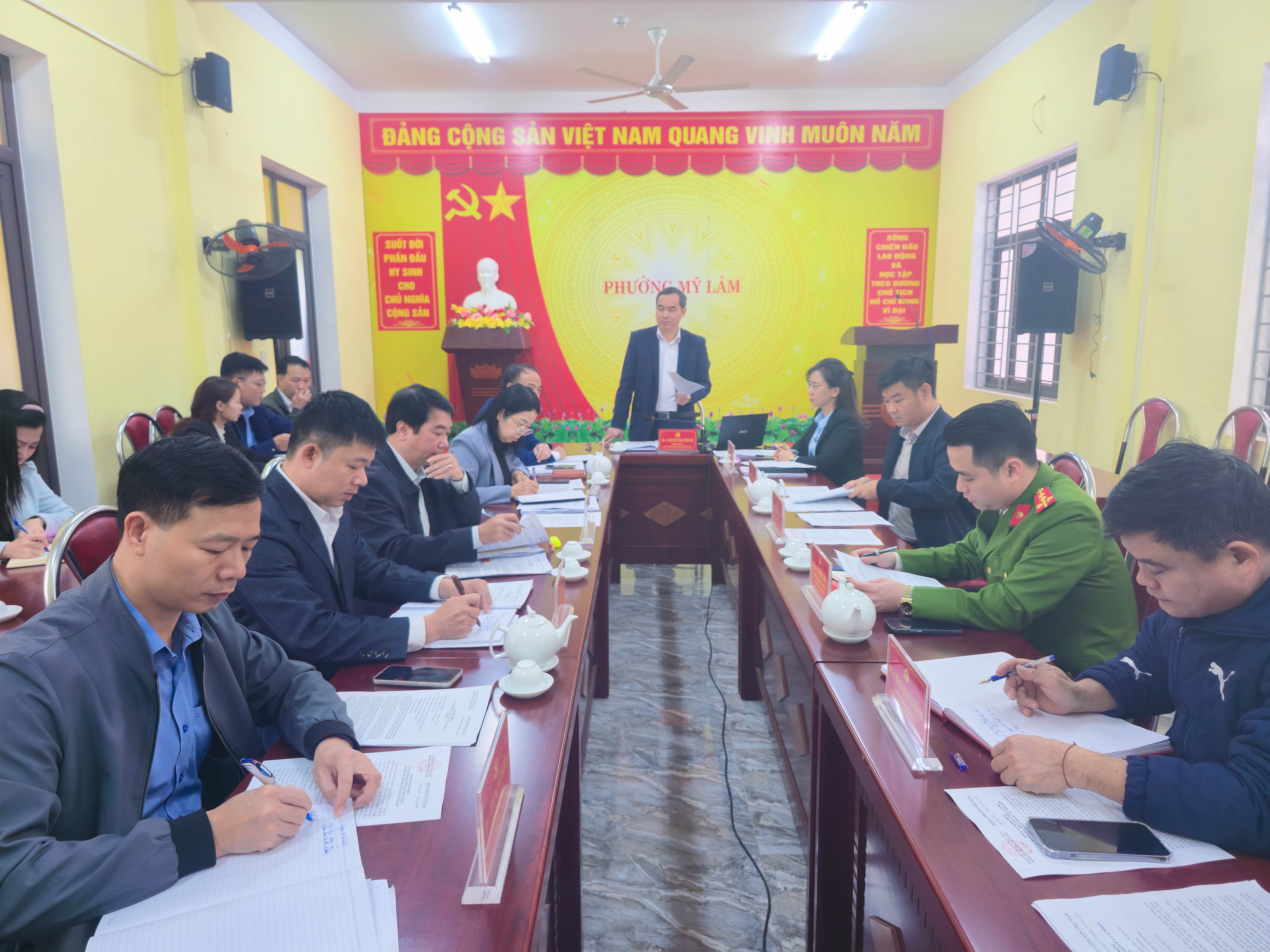 Hội nghị Ban Thường vụ Đảng ủy kiểm điểm, đánh giá, xếp loại Đảng bộ phường, tập thể BTV Đảng ủy và cá nhân các đồng chí Ủy viên BTV Đảng ủy năm 2025