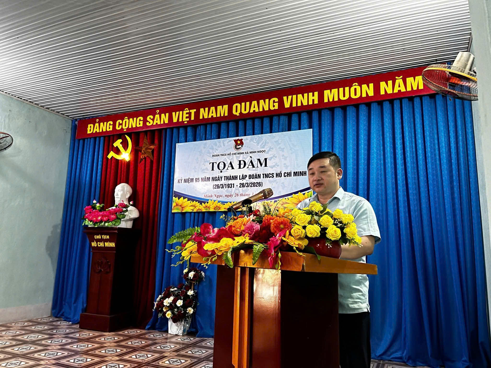 Ph&aacute;t biểu.jpg