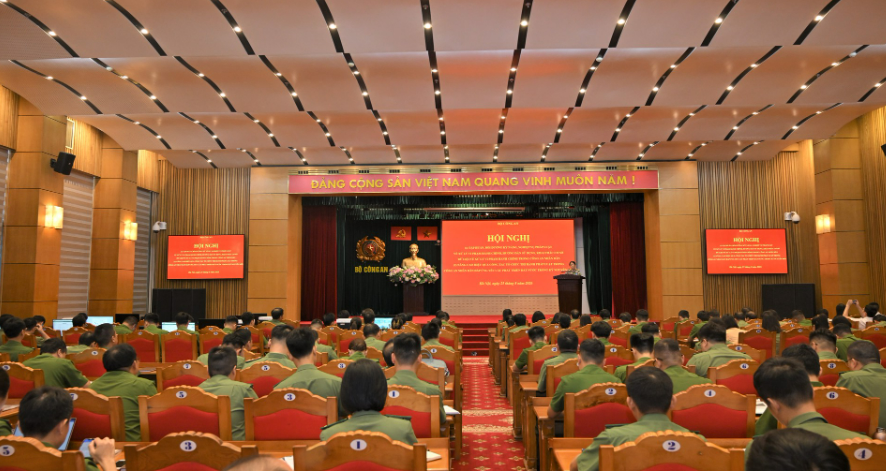 NÂNG CAO HIỆU QUẢ TỔ CHỨC THI HÀNH PHÁP LUẬT, ĐẨY MẠNH CHUYỂN ĐỔI SỐ TRONG XỬ LÝ VI PHẠM HÀNH CHÍNH