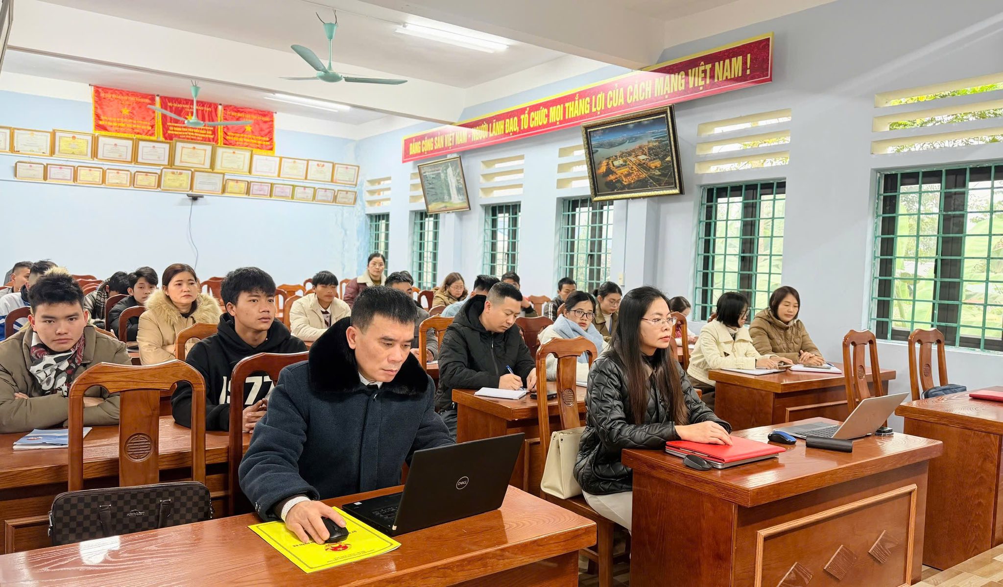 KHAI GIẢNG LỚP BỒI DƯỠNG NHẬN THỨC VỀ ĐẢNG NĂM 2026