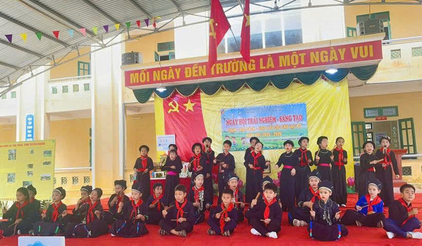 Nơi dòng chảy văn hóa kết nối các thế hệ: Câu chuyện "Dân vận khéo" dưới mái trường Tiểu học Kim Quan