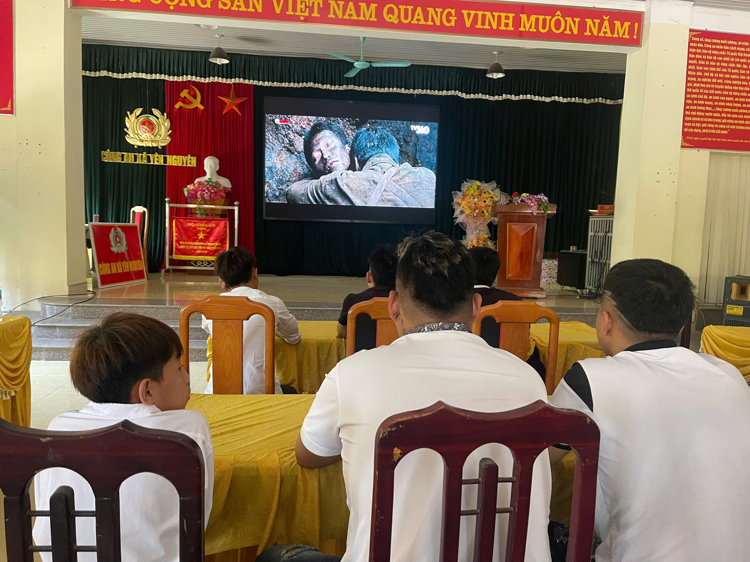 CÔNG AN XÃ YÊN NGUYÊN GIÁO DỤC, CẢM HÓA THANH THIẾU NIÊN HƯ – TỪ NHỮNG VIỆC LÀM NHỎ ĐẾN SỰ THAY ĐỔI LỚN TRONG NHẬN THỨC VÀ HÀNH VI