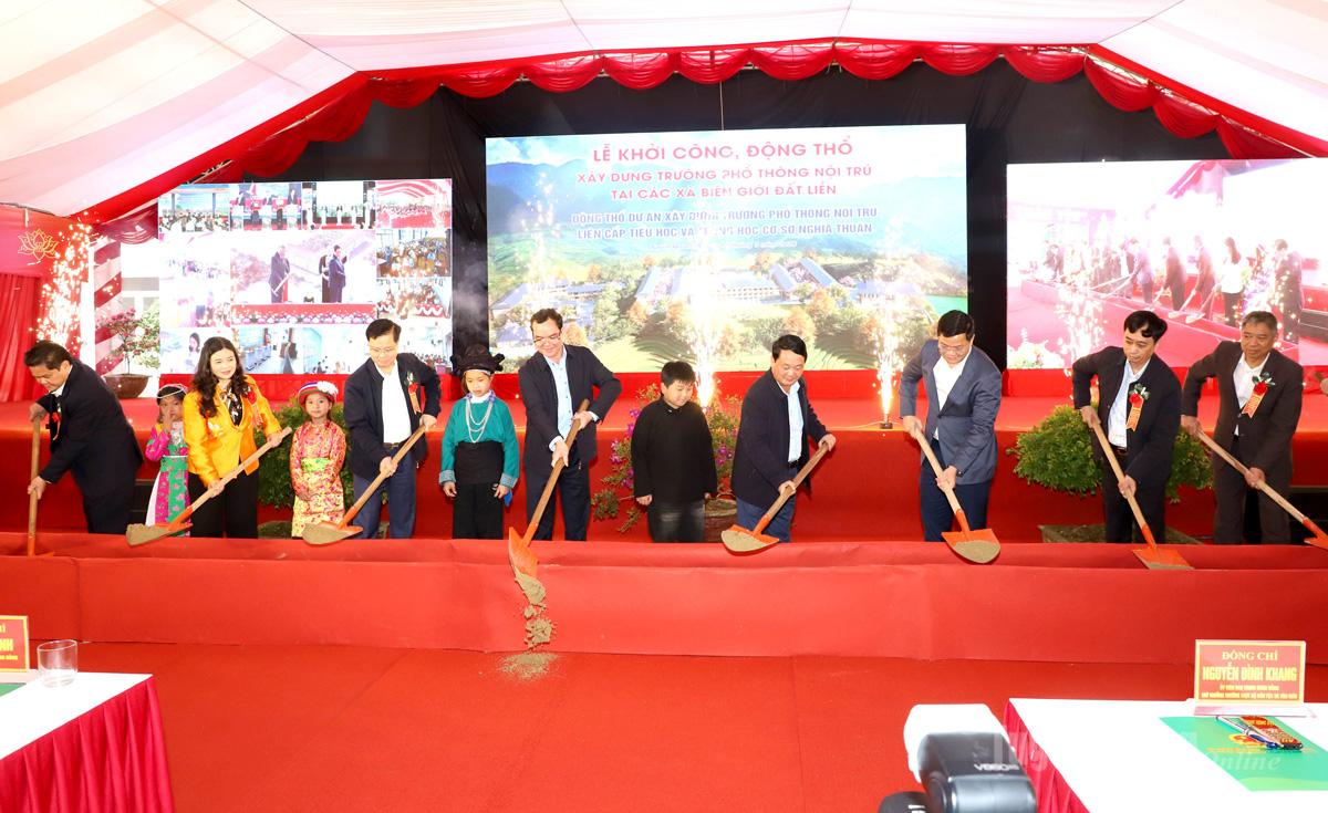 Tỉnh Tuyên Quang đồng loạt khởi công xây dựng 11 trường Phổ thông nội trú liên cấp Tiểu học và THCS tại các xã biên giới