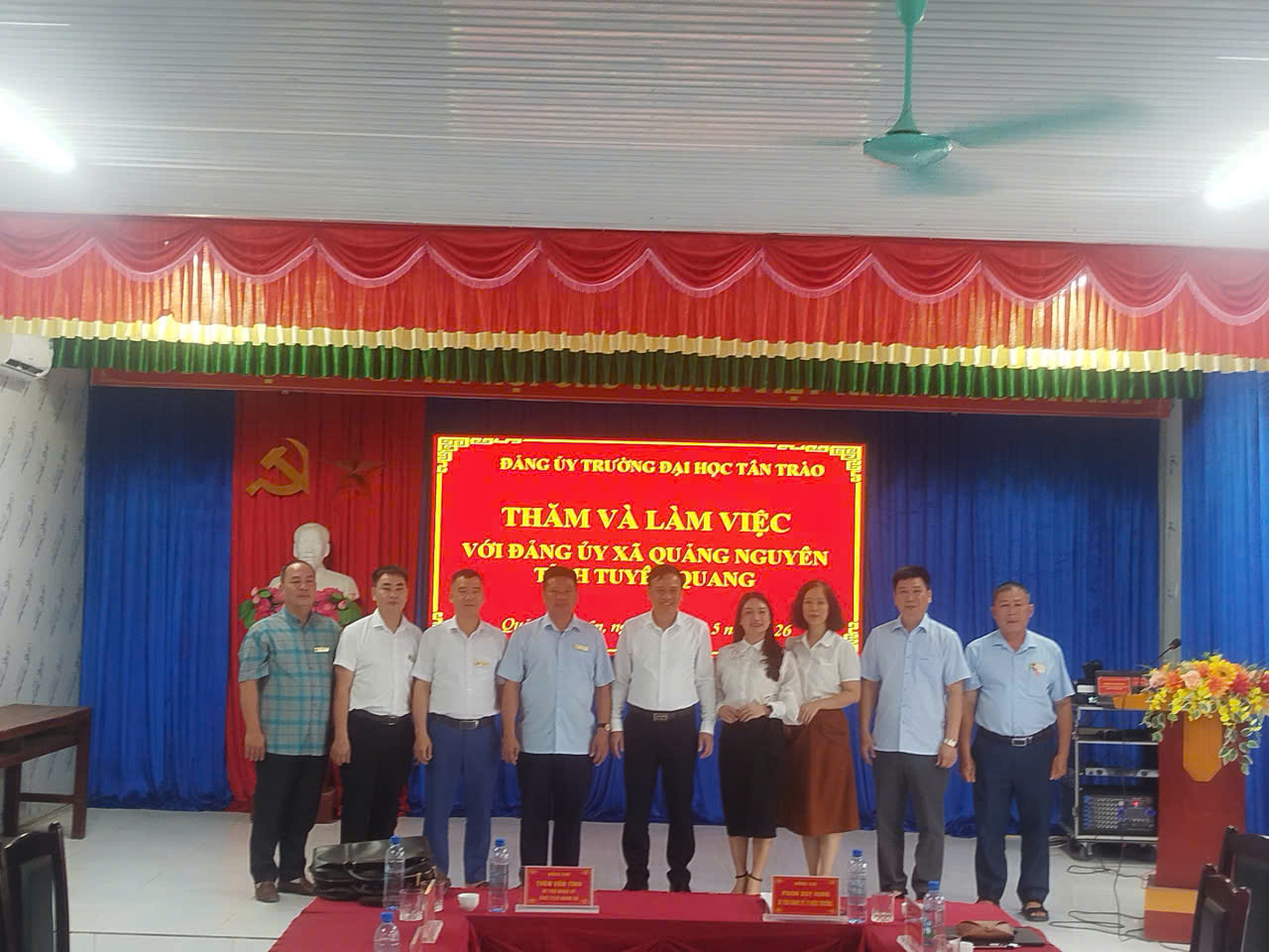 Trường Đại học Tân Trào làm việc với Đảng ủy xã định hướng hợp tác trong thời gian tới