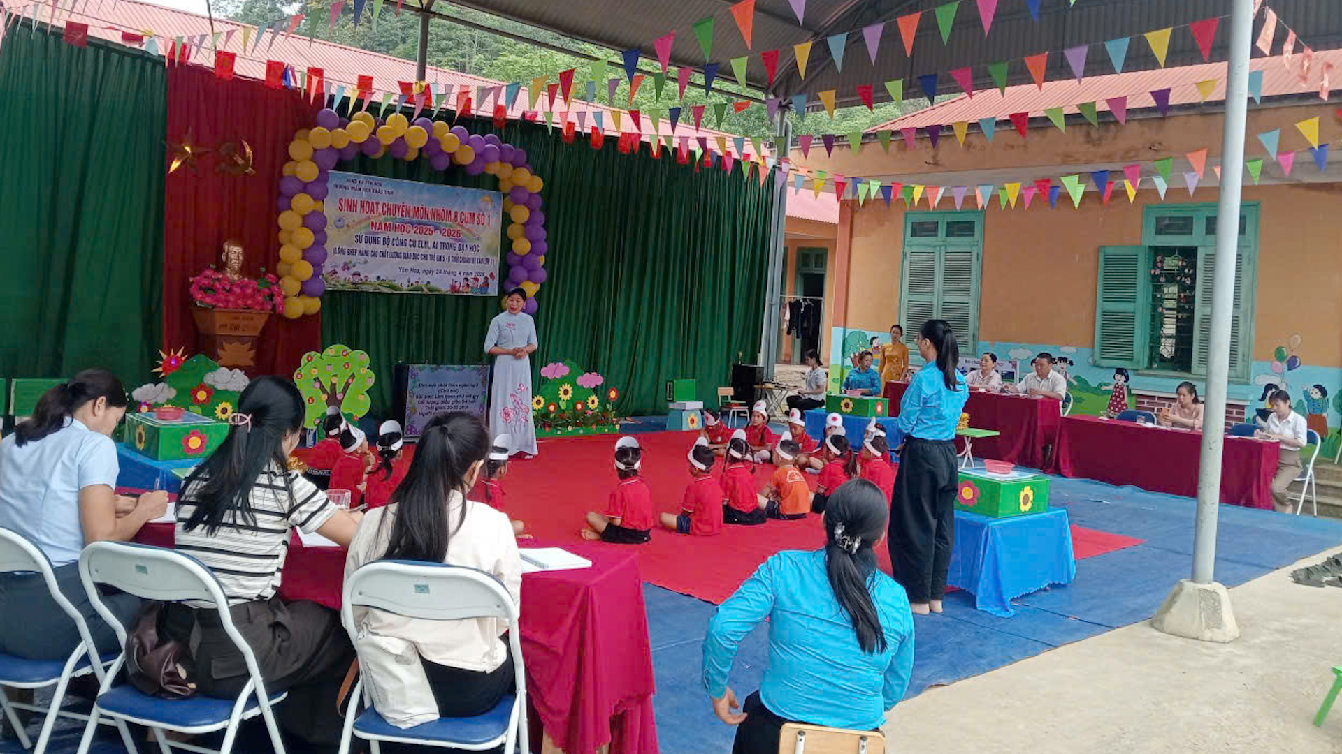 Trường Mầm non Khâu Tinh tổ chức sinh hoạt chuyên môn sử dụng Bộ công cụ ELM, tích hợp ứng dụng trí tuệ nhân tạo trong dạy học