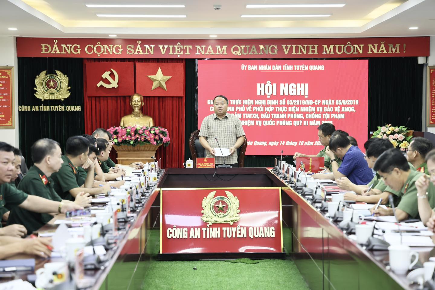 TĂNG CƯỜNG PHỐI HỢP GIỮA LỰC LƯỢNG CÔNG AN VÀ QUÂN SỰ TRONG BẢO ĐẢM QUỐC PHÒNG, AN NINH