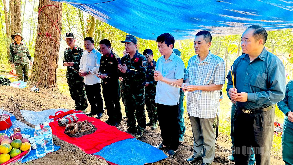 Quy tập 1 hài cốt liệt sĩ tại xã Bạch Đích