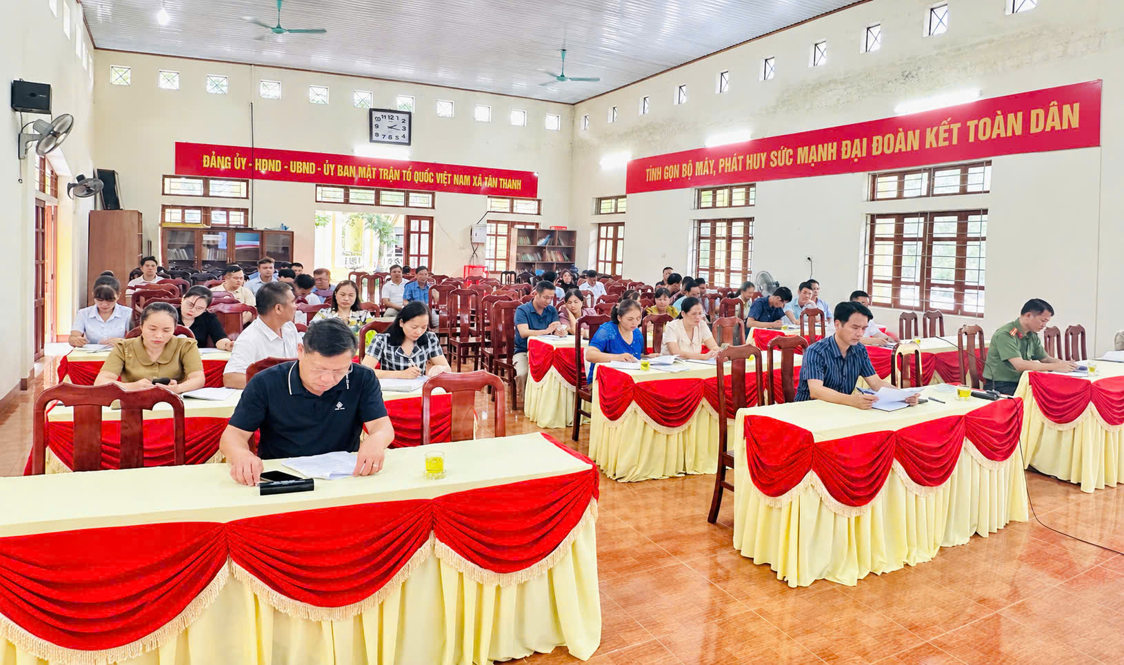 Xã Tân Thanh dự Hội nghị tập huấn nghiệp vụ về chuẩn nghèo theo chuẩn nghèo đa chiều quốc gia giai đoạn 2026-2030 