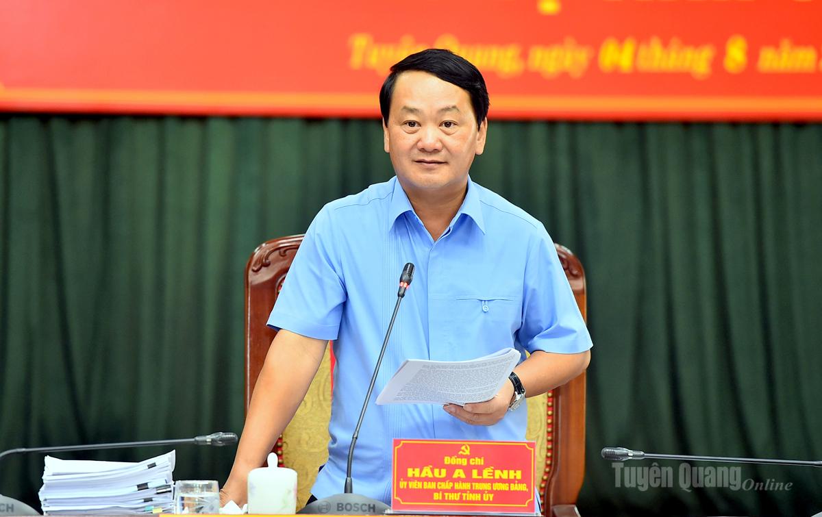 Khẩn trương cụ thể hóa nghị quyết, quyết liệt thực hiện nhiệm vụ
