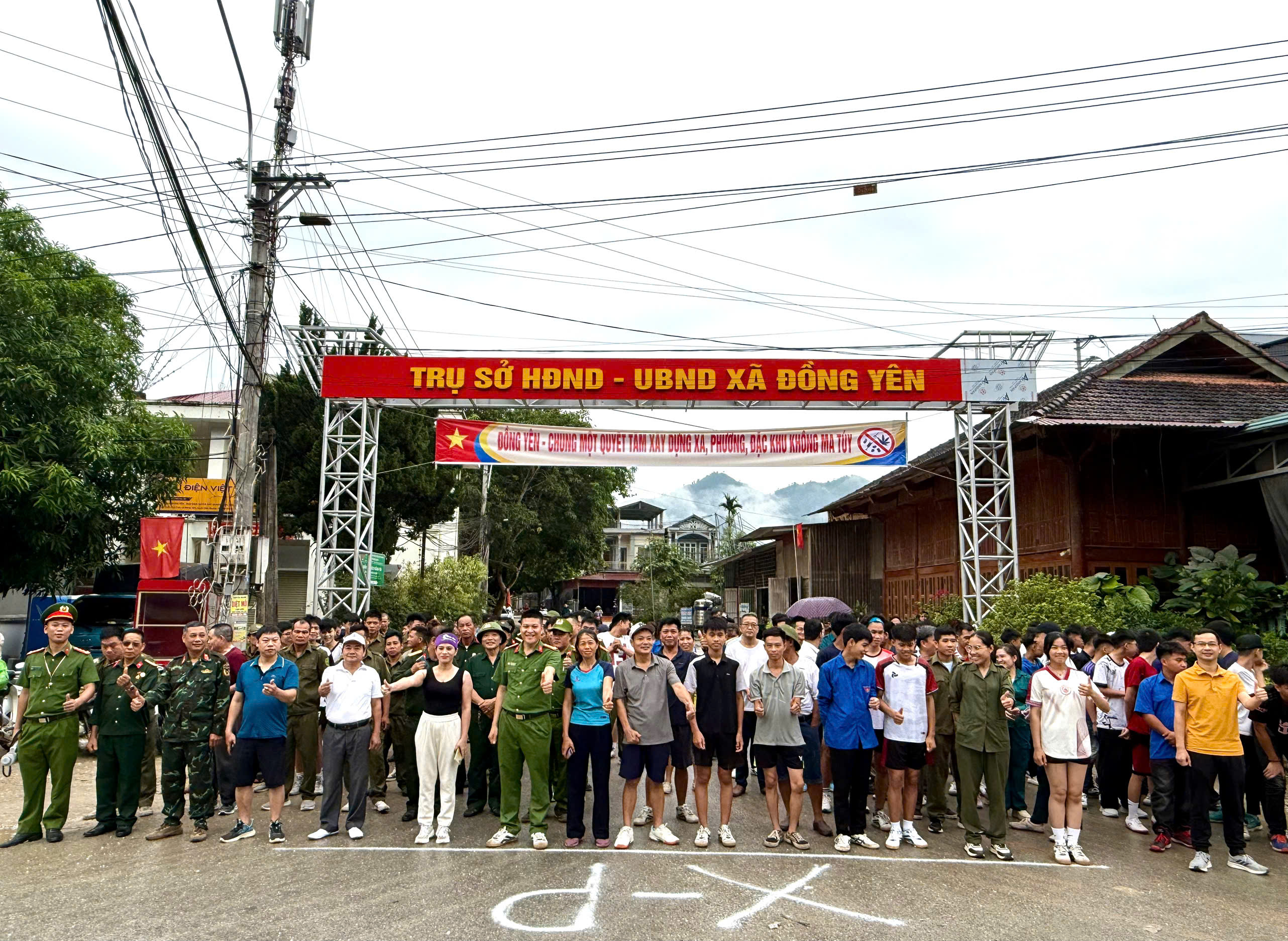 CÔNG AN XÃ ĐỒNG YÊN TỔ CHỨC GIẢI CHẠY HƯỞNG ỨNG THÁNG HÀNH ĐỘNG PHÒNG, CHỐNG MA TÚY VỚI CHỦ ĐỀ "CHUNG MỘT QUYẾT TÂM XÂY DỰNG XÃ ĐỒNG YÊN KHÔNG MA TÚY"