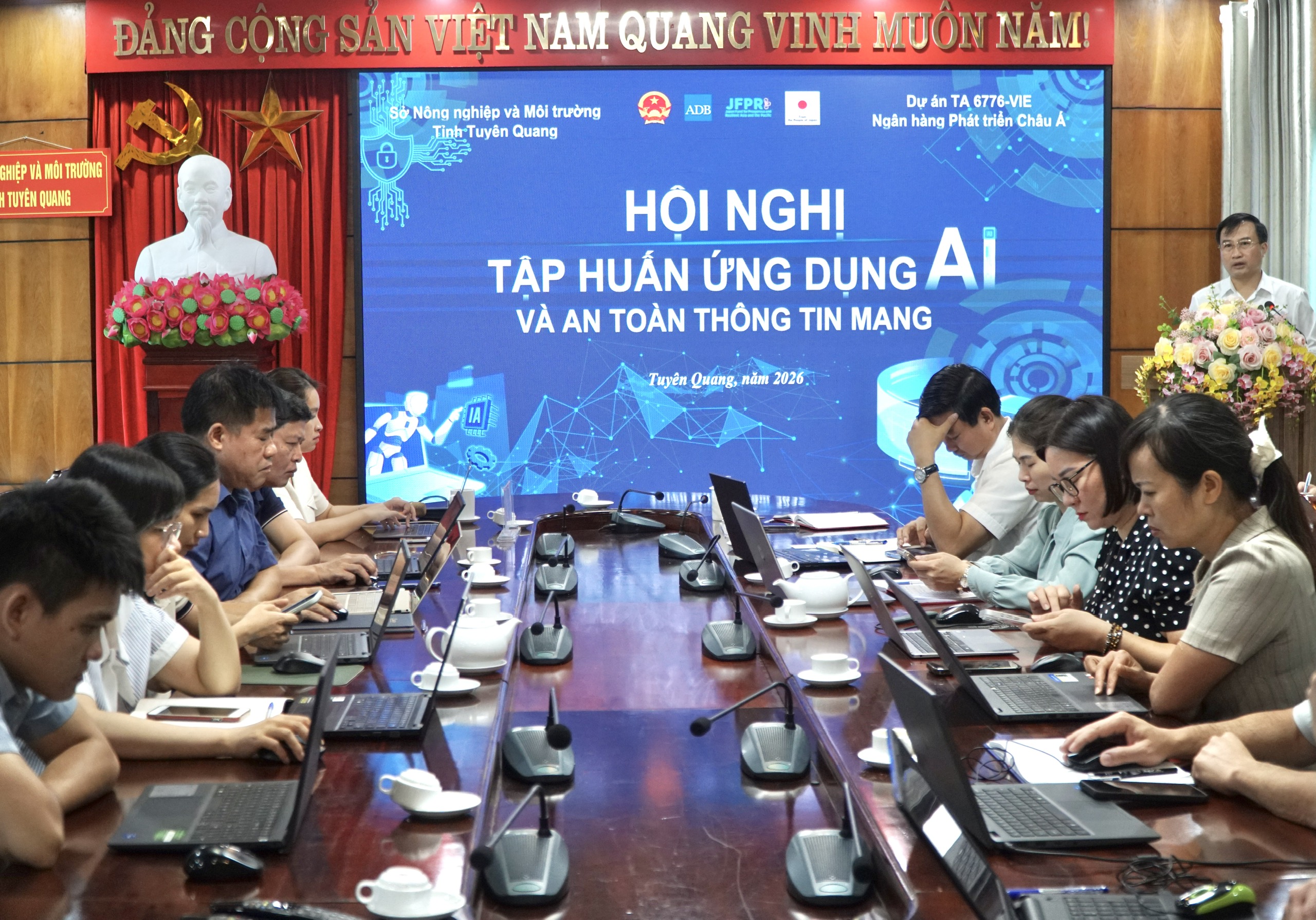SỞ NÔNG NGHIỆP VÀ MÔI TRƯỜNG TUYÊN QUANG KHAI MẠC HỘI NGHỊ TẬP HUẤN ỨNG DỤNG AI VÀ AN TOÀN THÔNG TIN MẠNG NĂM 2026