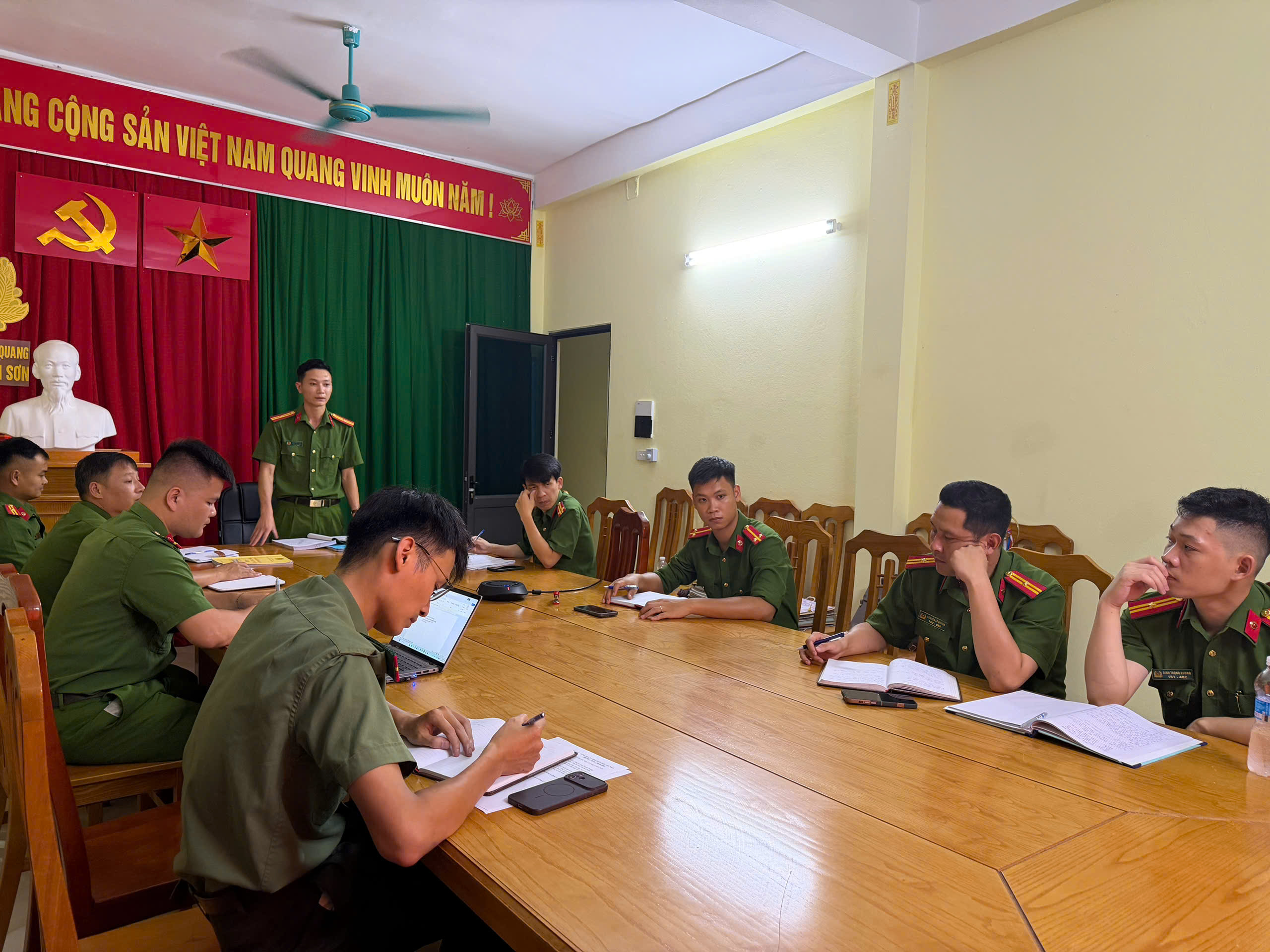 NÂNG CAO CHẤT LƯỢNG CÔNG TÁC NGHIỆP VỤ CƠ BẢN CỦA LỰC LƯỢNG CẢNH SÁT NHÂN DÂN