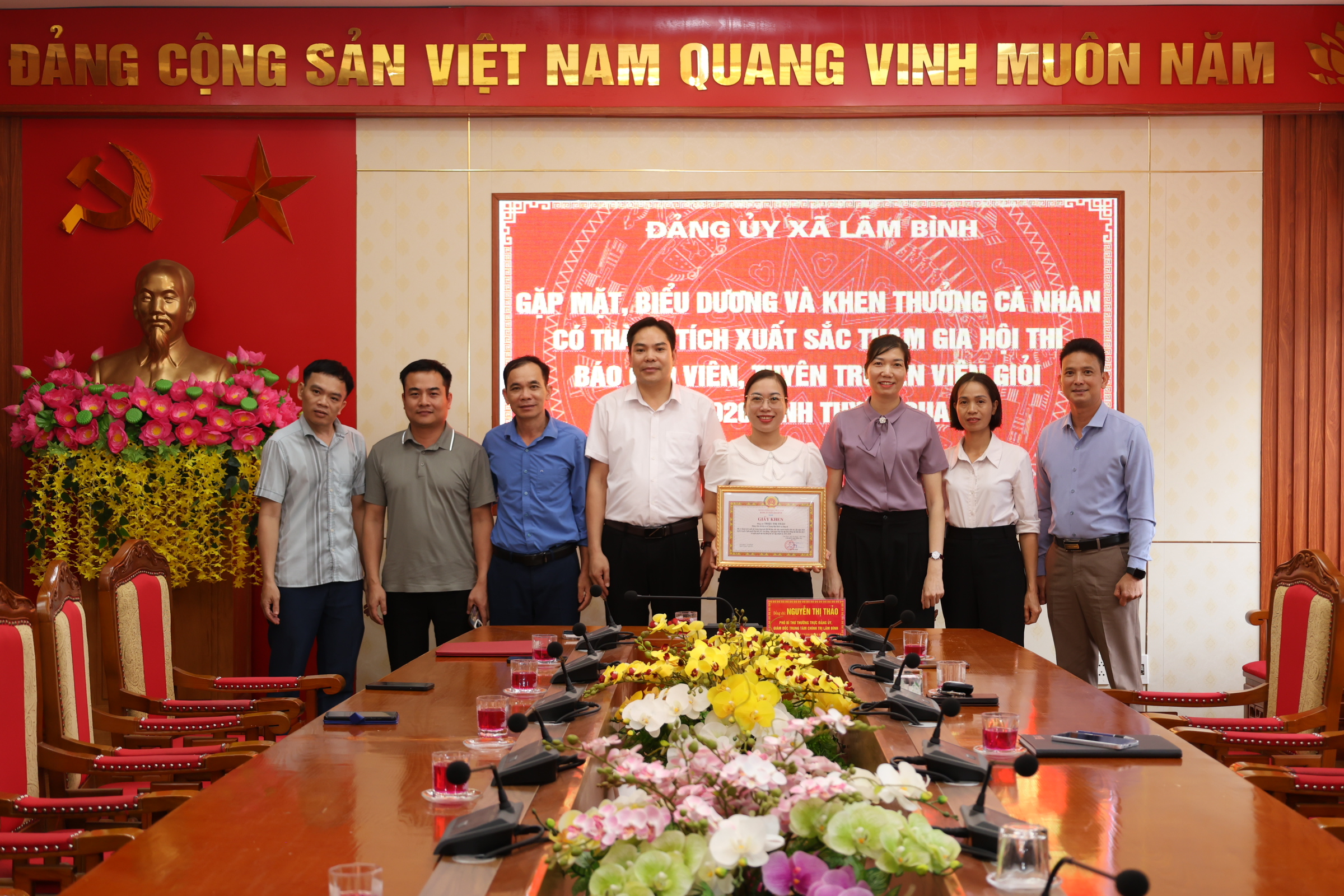 Lâm Bình gặp mặt, biểu dương và khen thưởng cá nhân có thành tích xuất sắc tham gia Hội thi Báo cáo viên, tuyên truyền viên giỏi cấp tỉnh