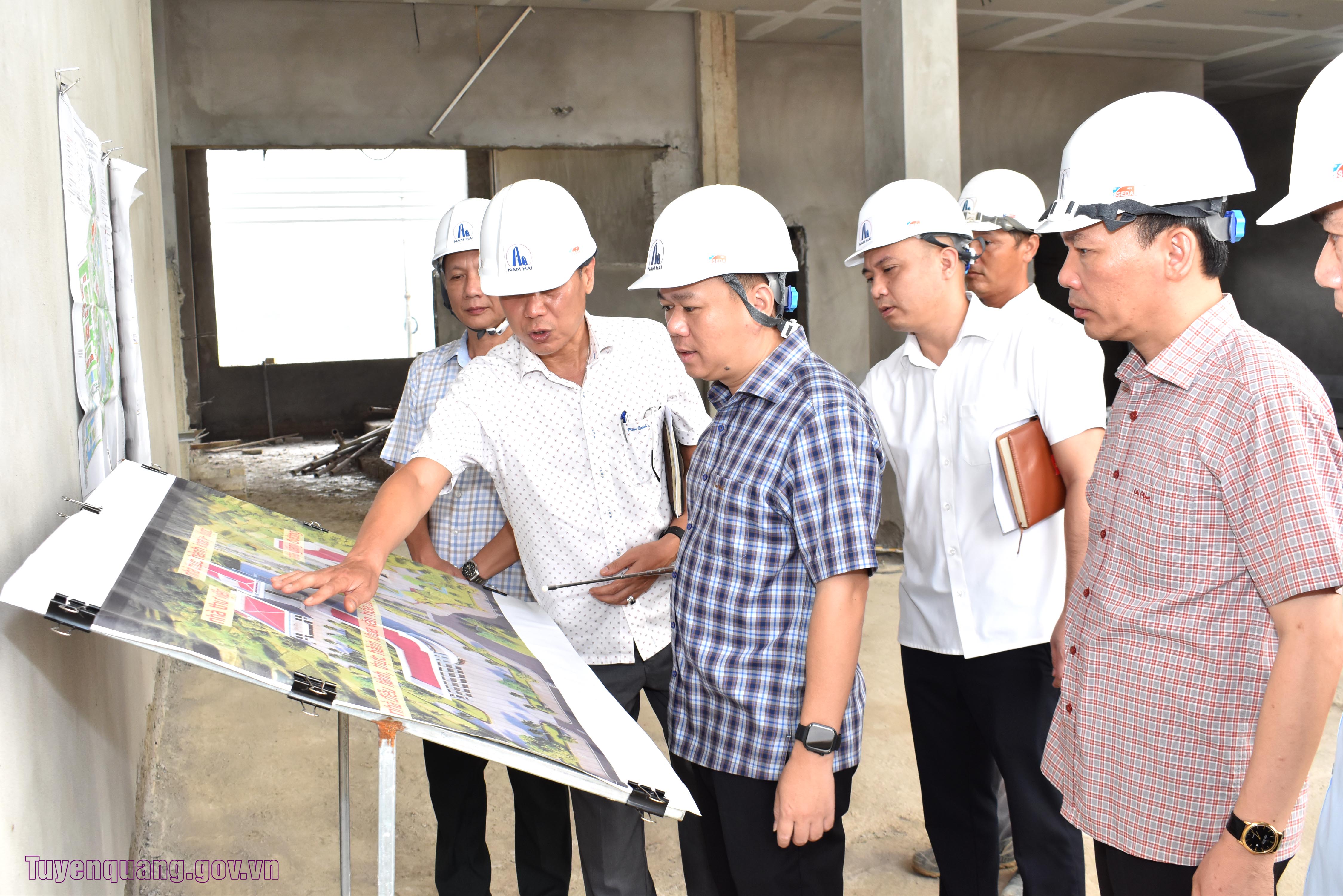 Phó Chủ tịch UBND tỉnh Đỗ Hùng Đức kiểm tra tiến độ thực hiện dự án thuộc Chương trình mục tiêu quốc gia